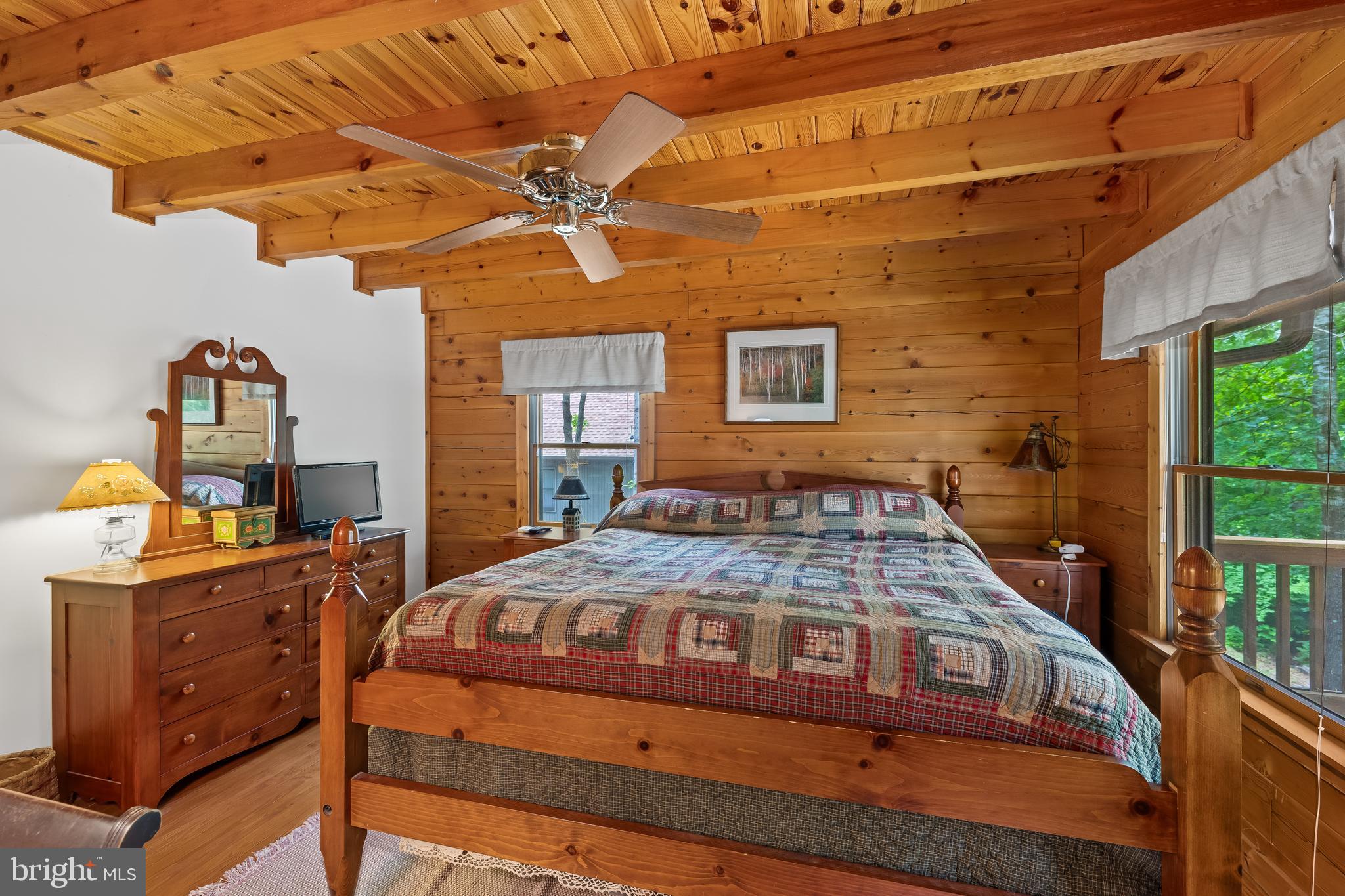 ROLLING WOODS - Residential