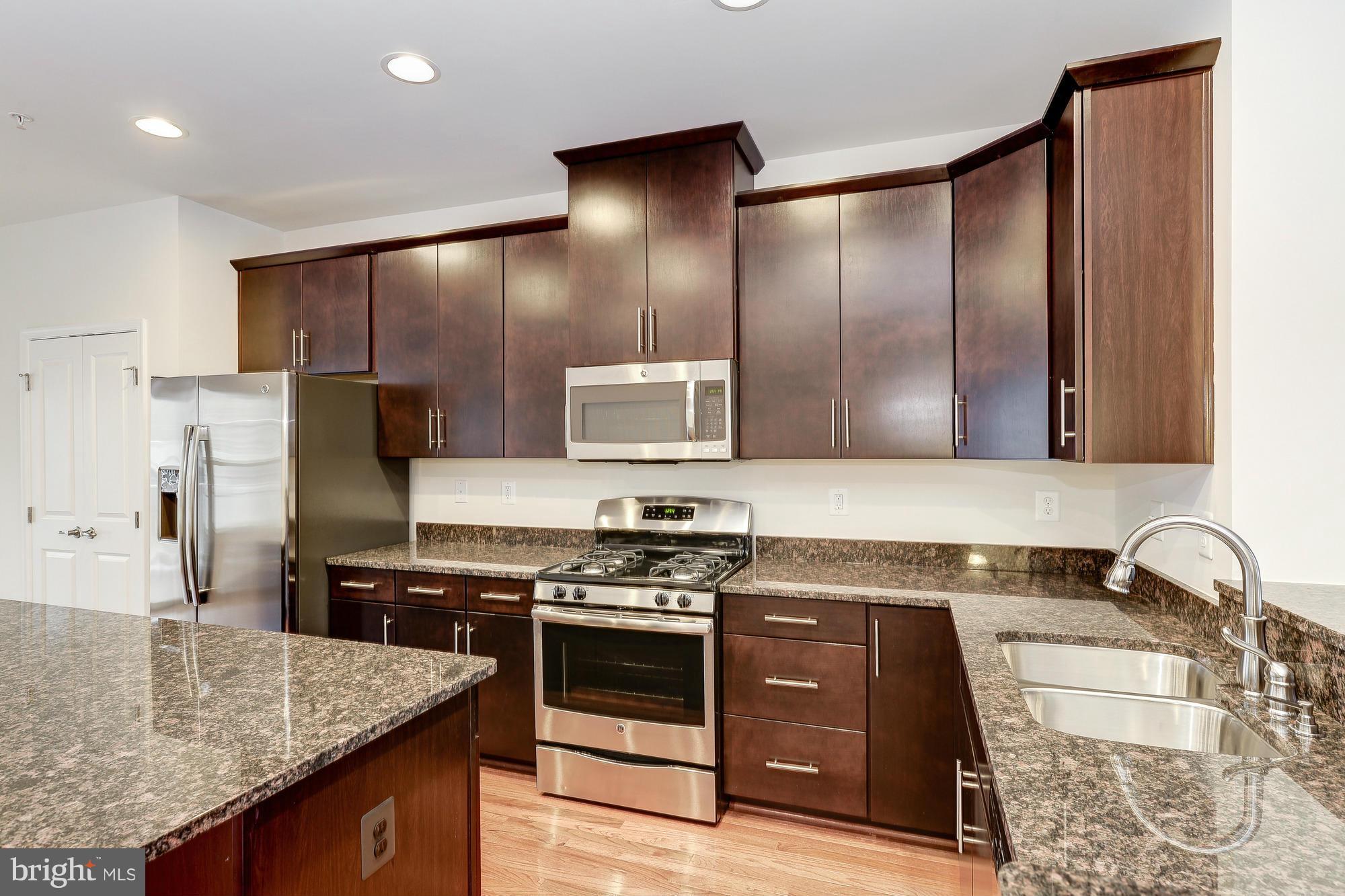 WATERFORD HILLS - Residential