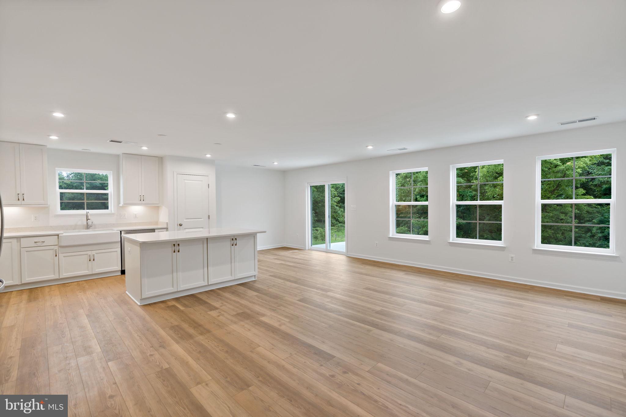 SOUTH BROOK - Residential