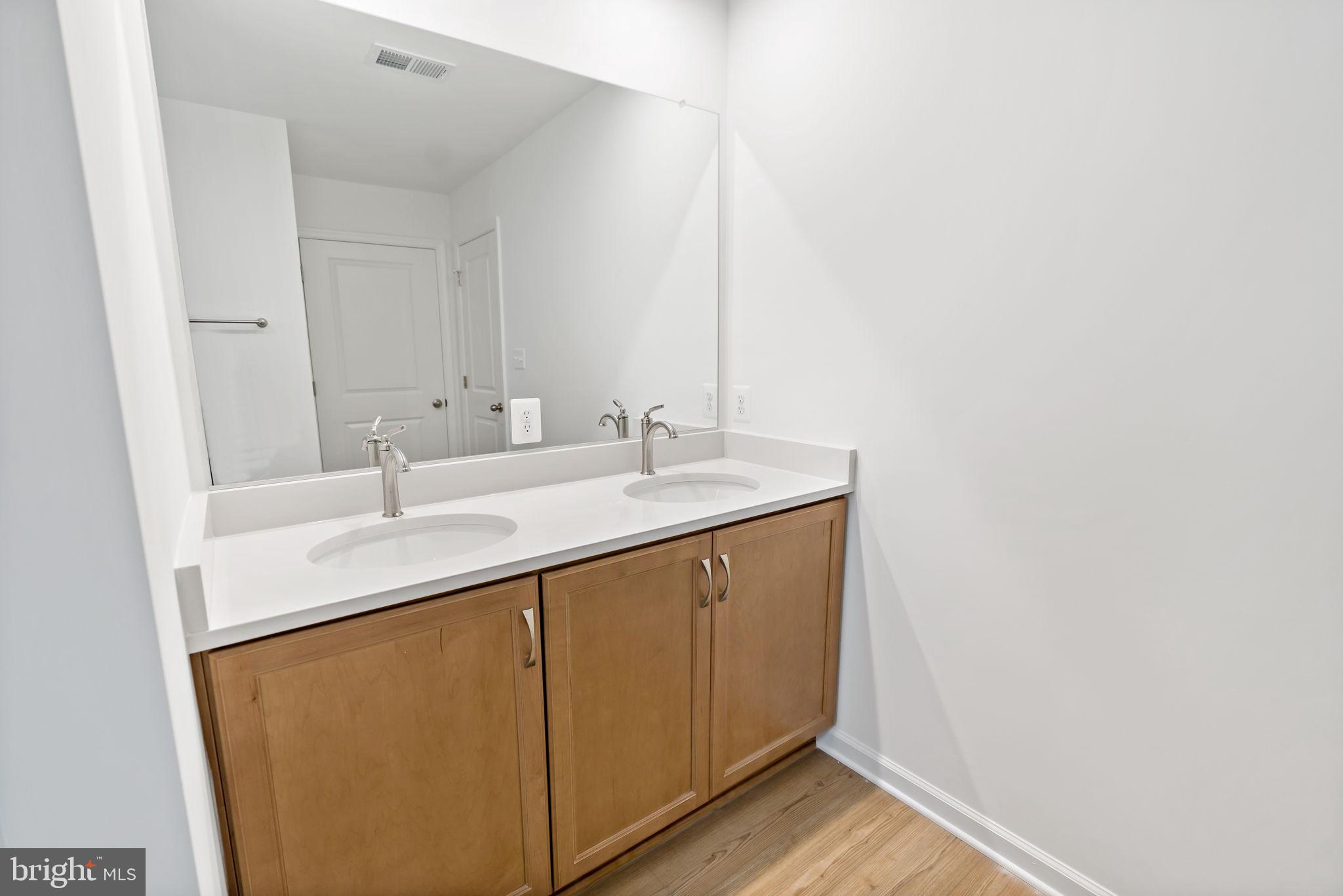 SOUTH BROOK - Residential