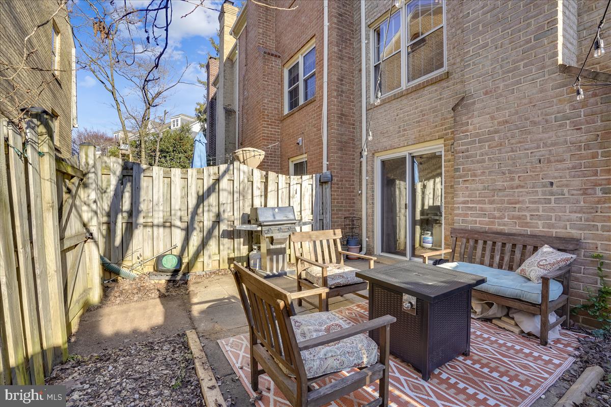 FEDERAL HILL - Residential