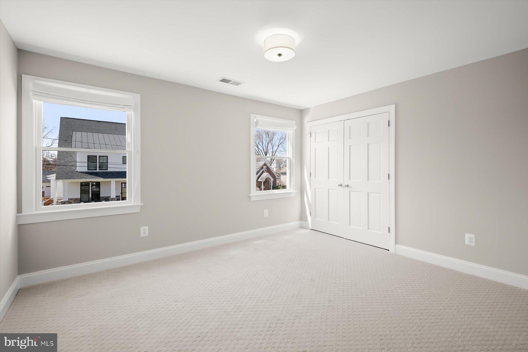 BERKSHIRE OAKWOOD - Residential