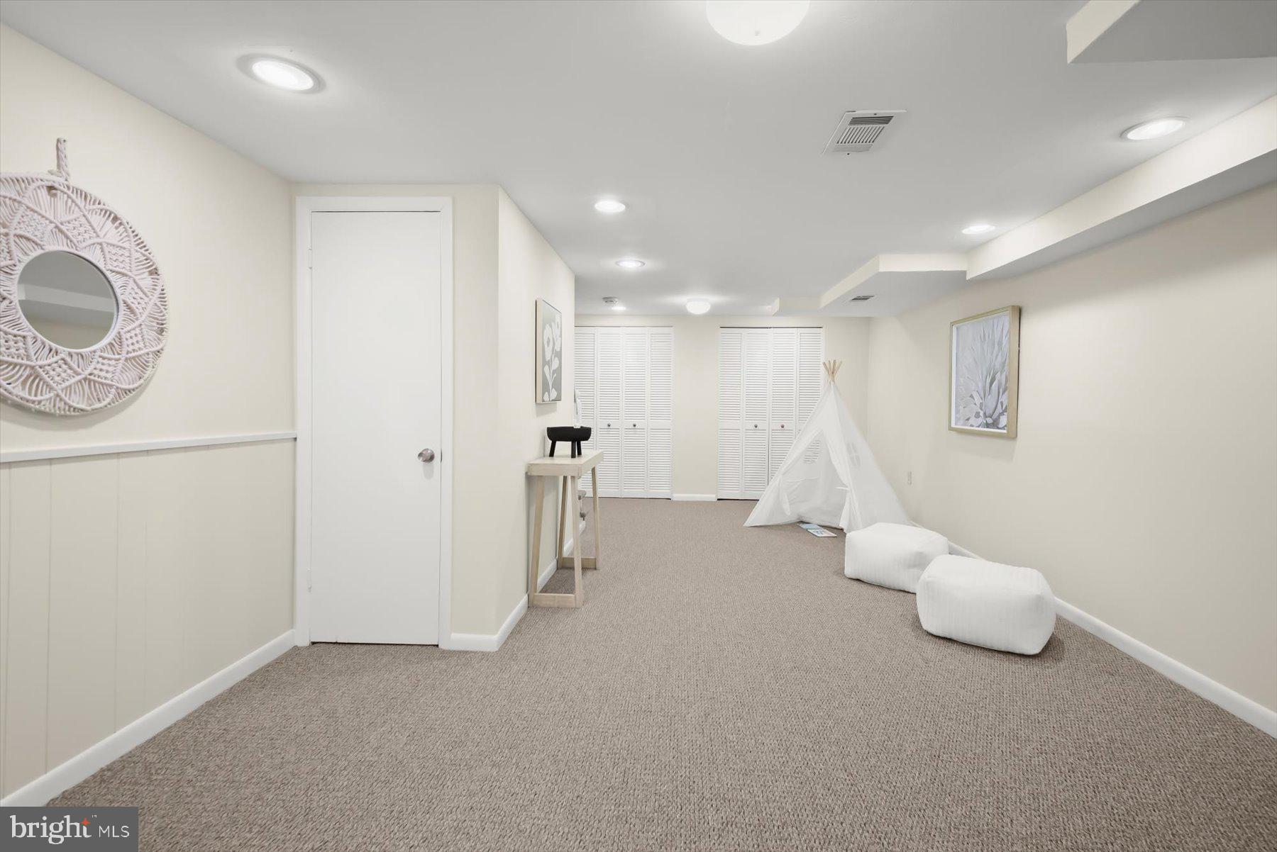 BERKSHIRE OAKWOOD - Residential