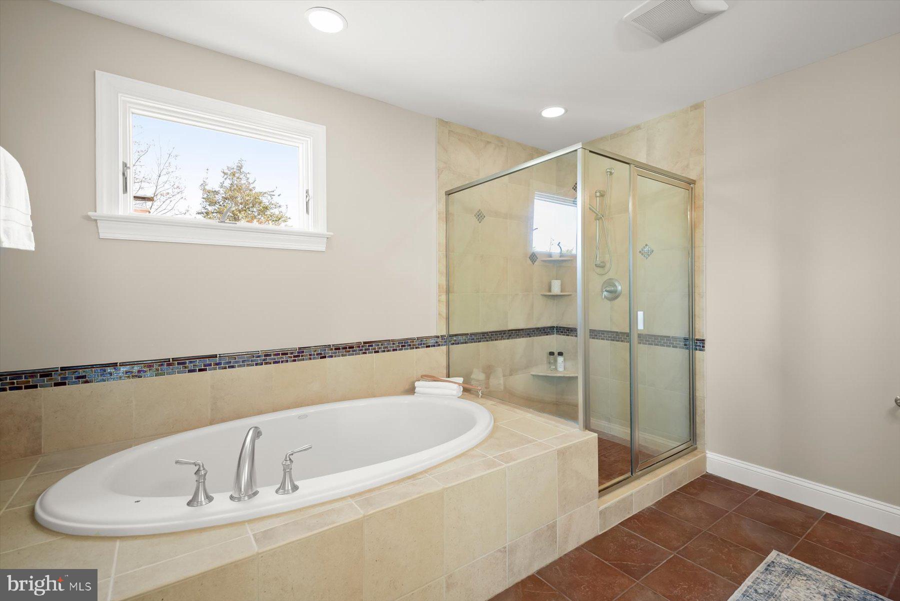 BERKSHIRE OAKWOOD - Residential