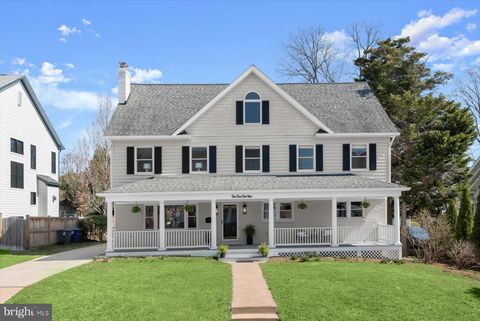 Photo of 2429 N Potomac Street, ARLINGTON, VA 22207 (MLS # VAAR2068238)