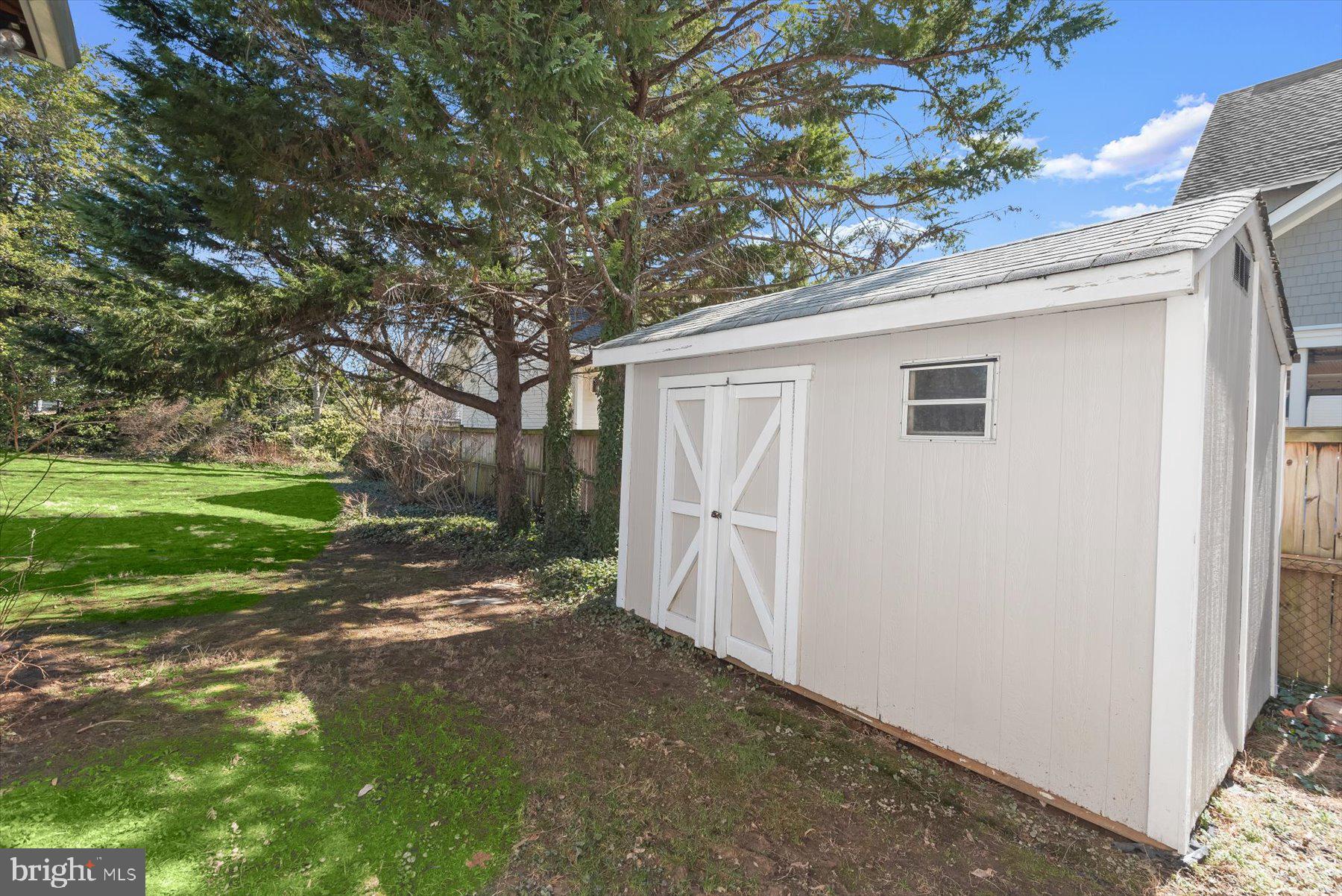 BERKSHIRE OAKWOOD - Residential