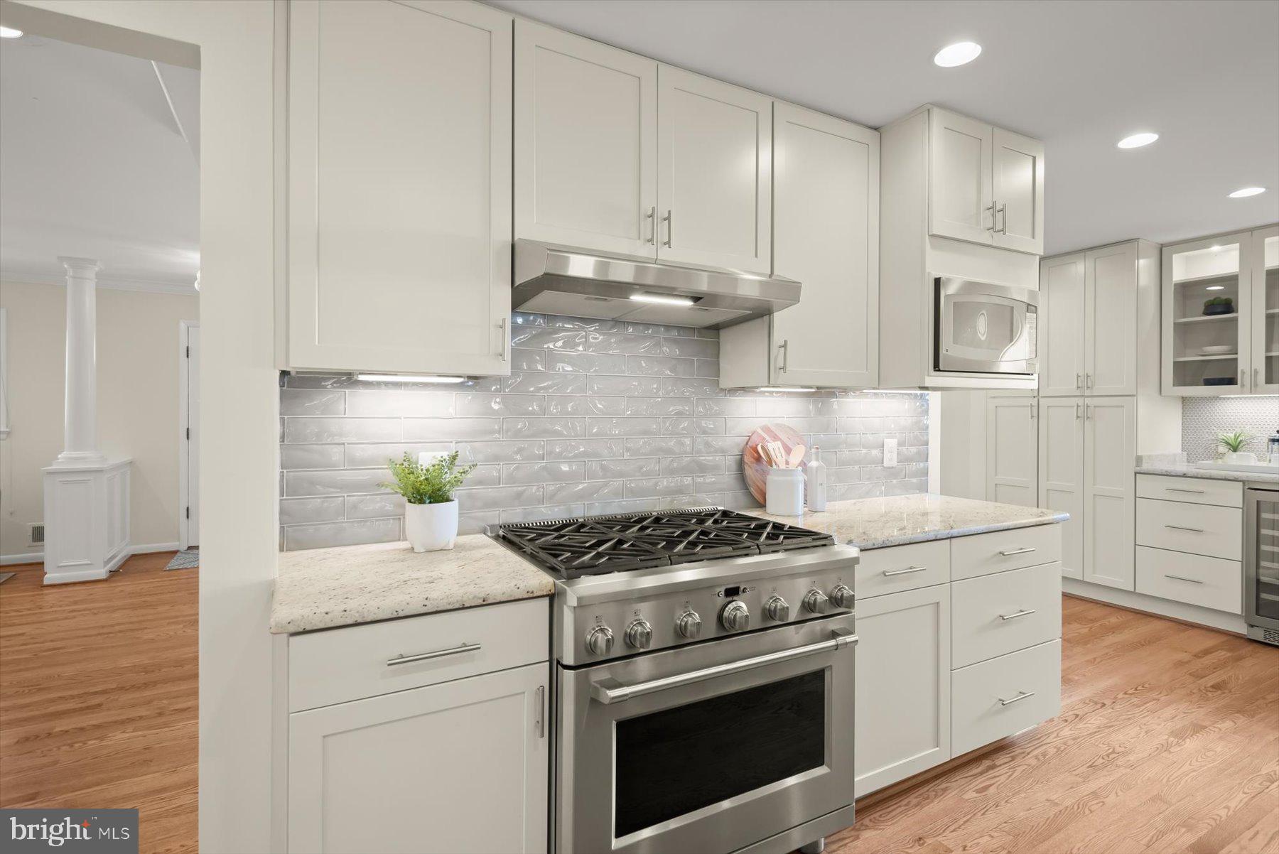 BERKSHIRE OAKWOOD - Residential