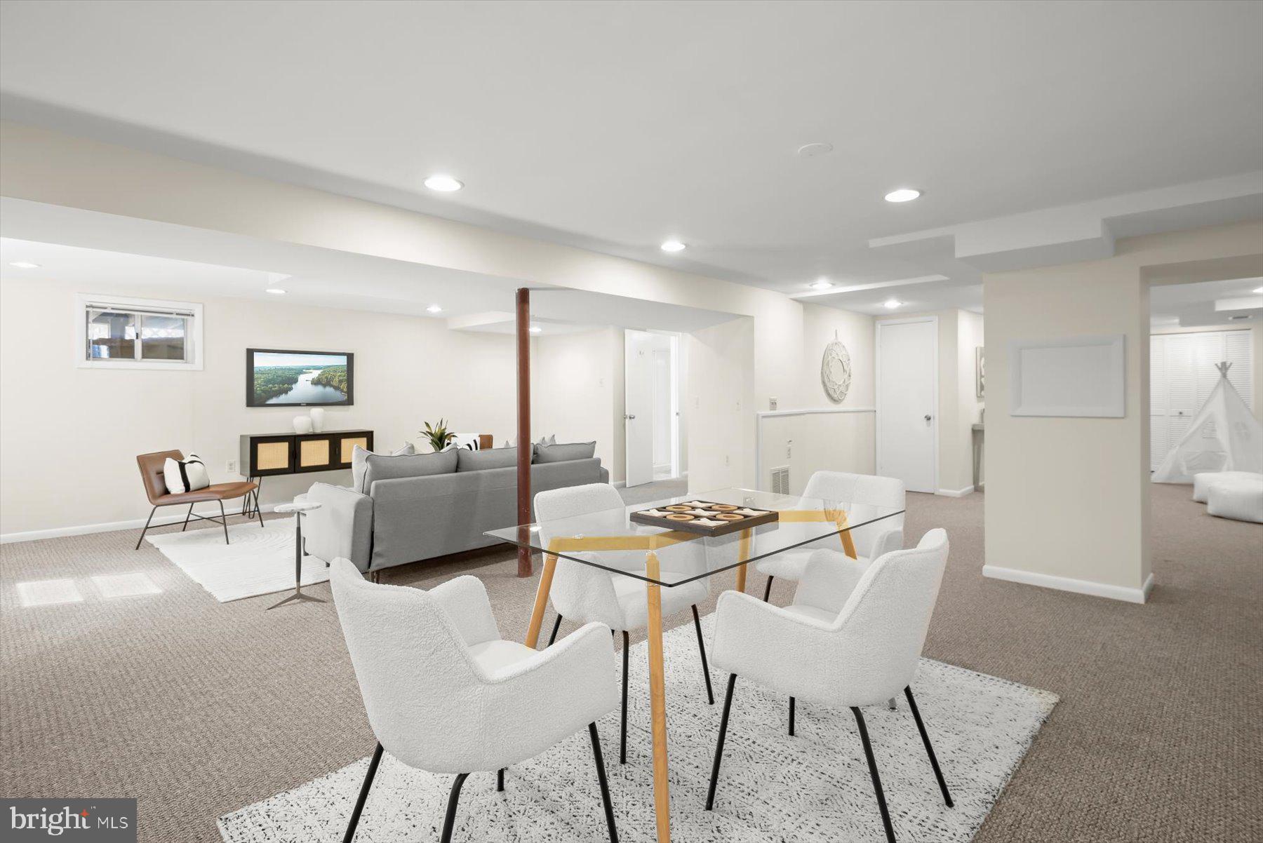 BERKSHIRE OAKWOOD - Residential