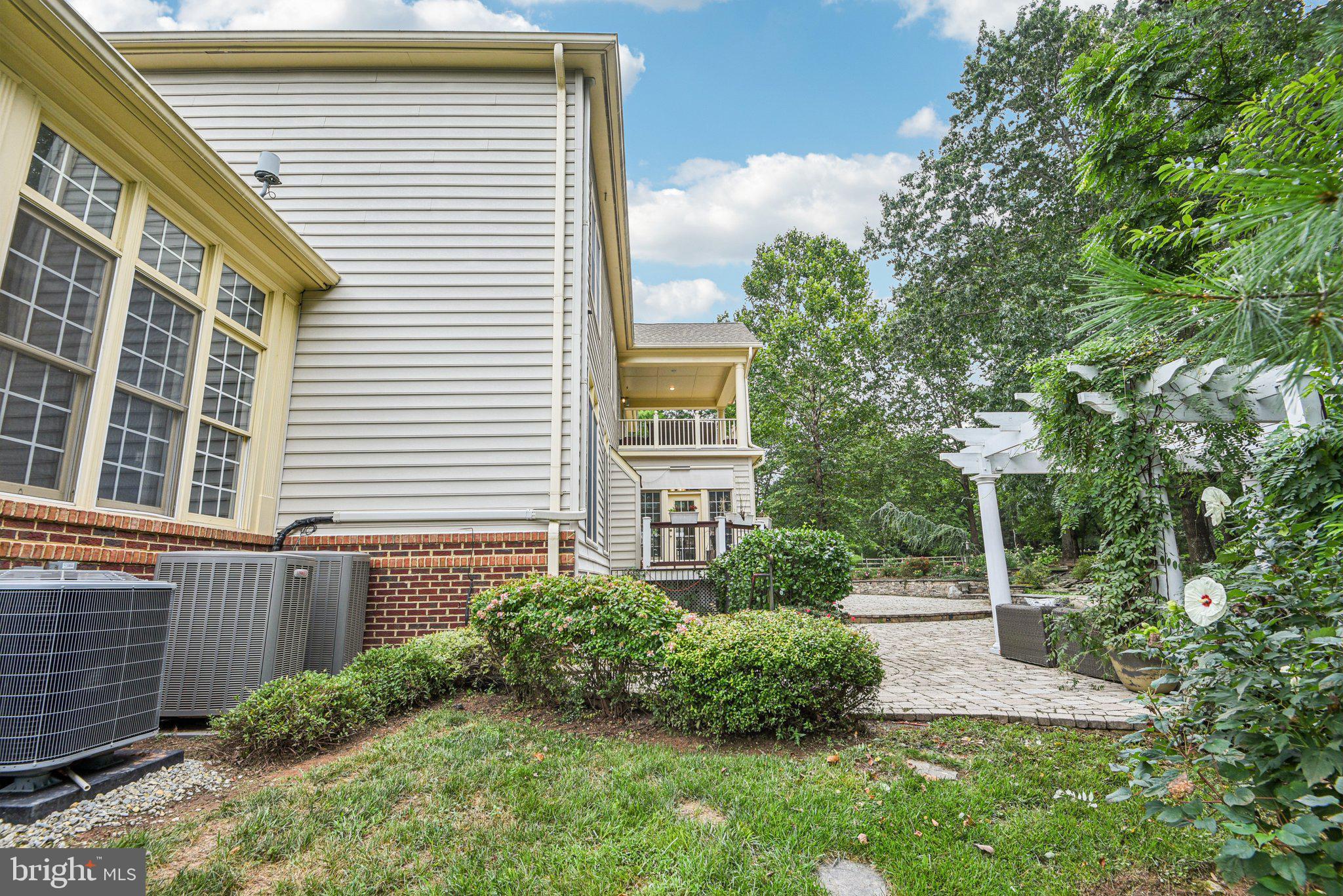 CEDAR CREST - Residential