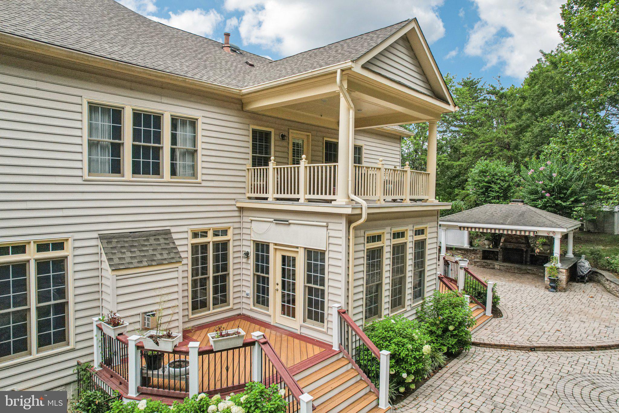 CEDAR CREST - Residential