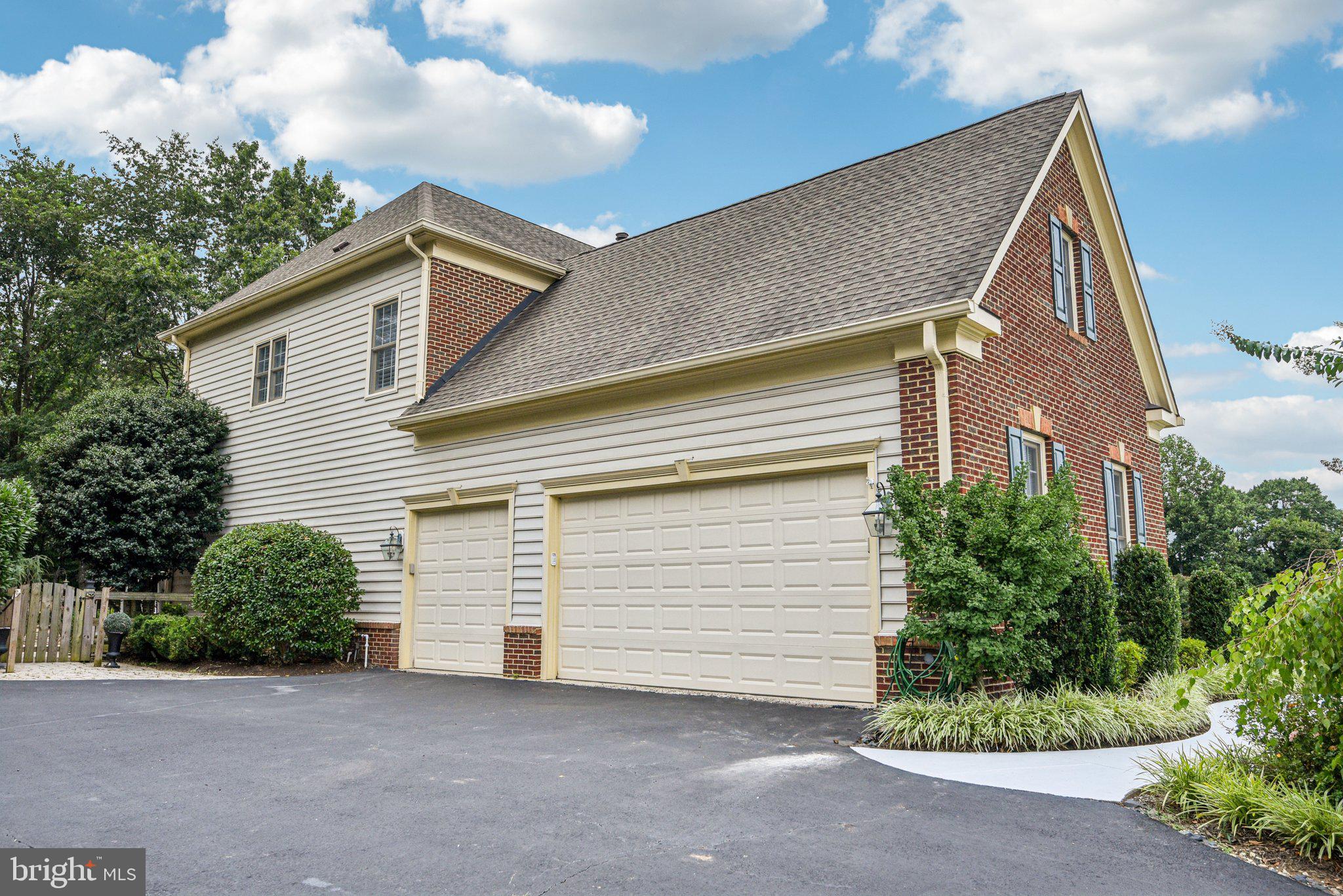 CEDAR CREST - Residential