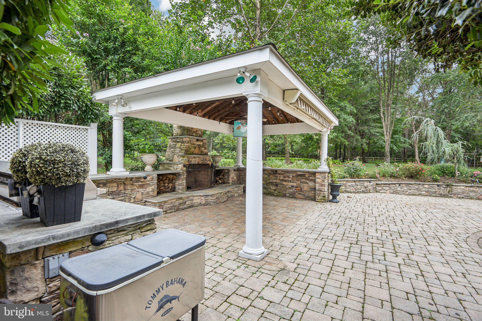 CEDAR CREST - Residential