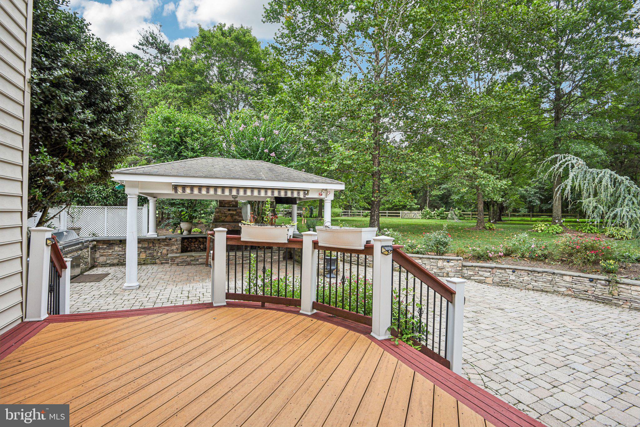 CEDAR CREST - Residential