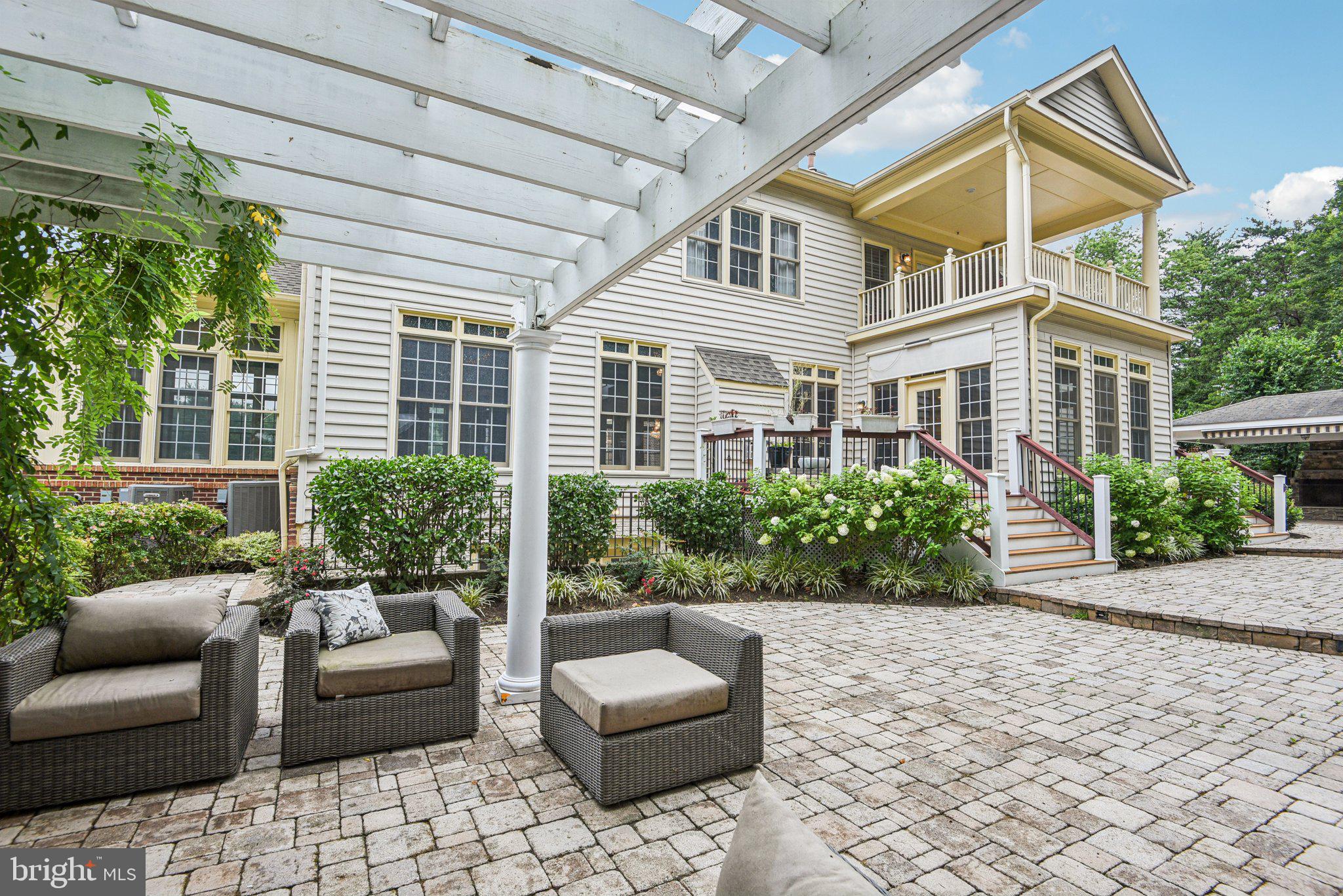 CEDAR CREST - Residential