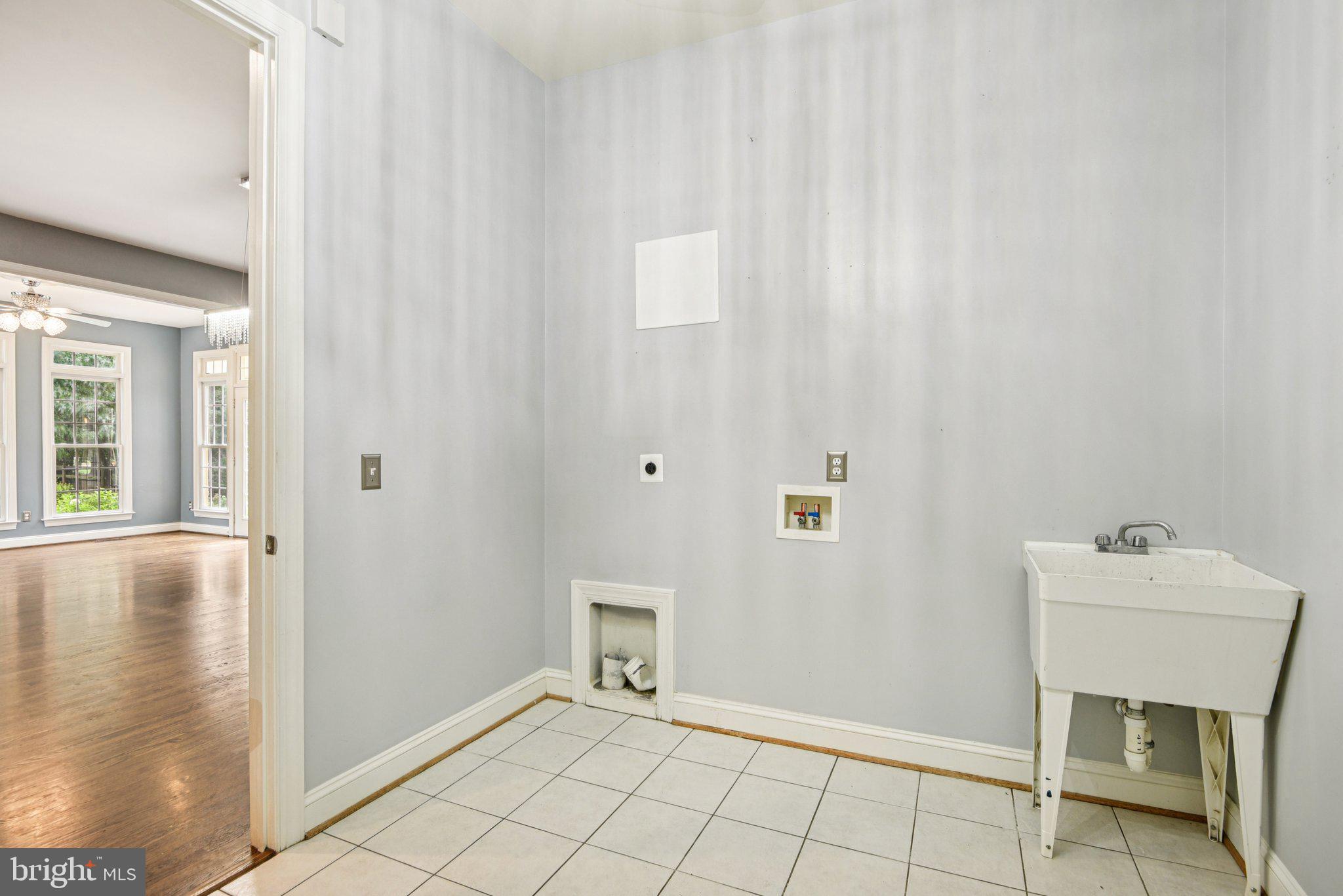 CEDAR CREST - Residential