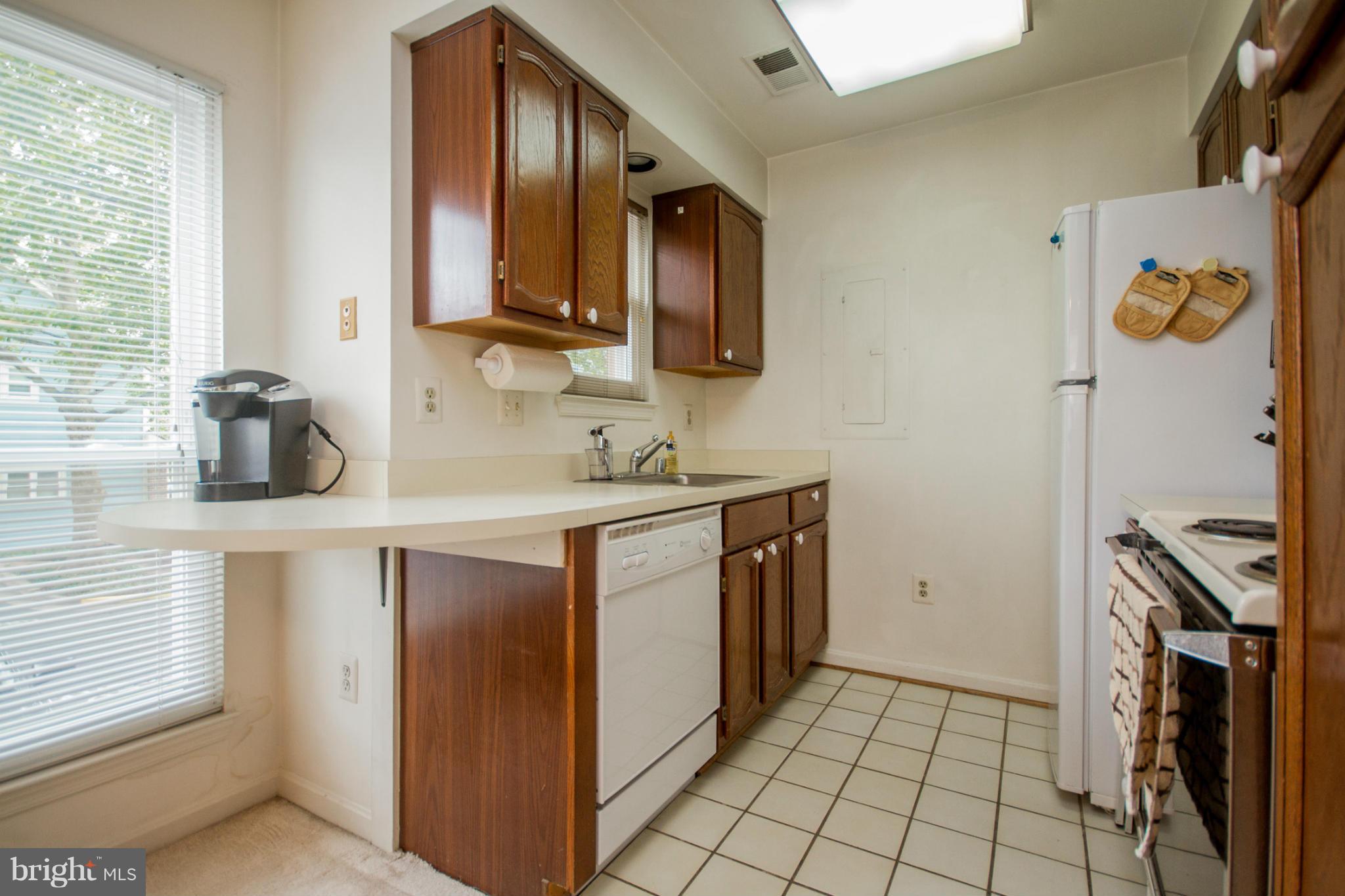 VERNON CORNER - Residential Lease