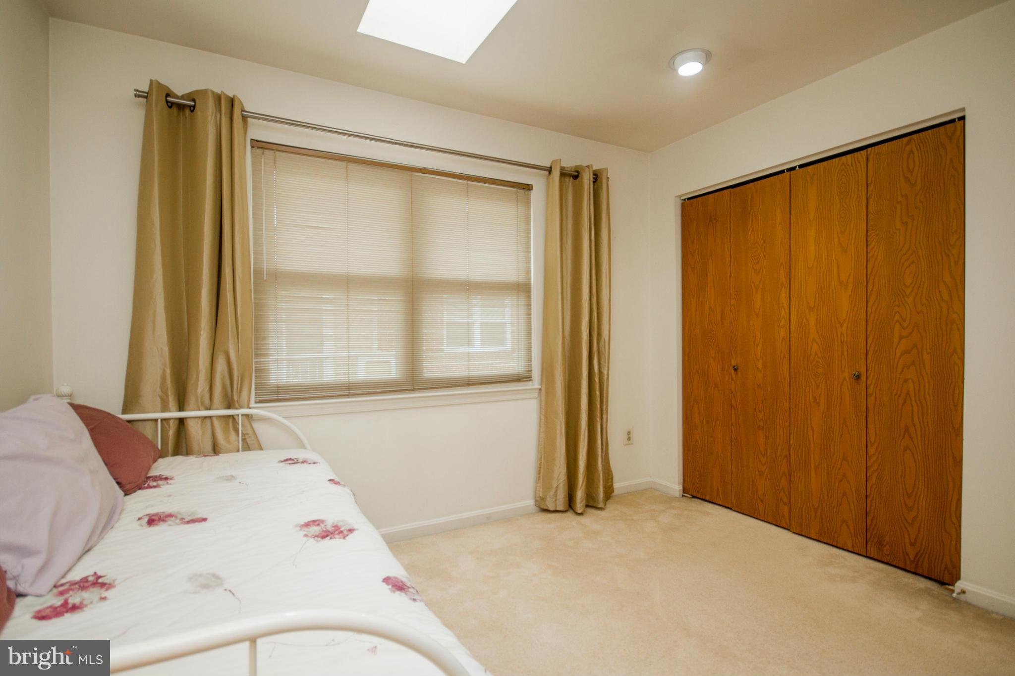 VERNON CORNER - Residential Lease