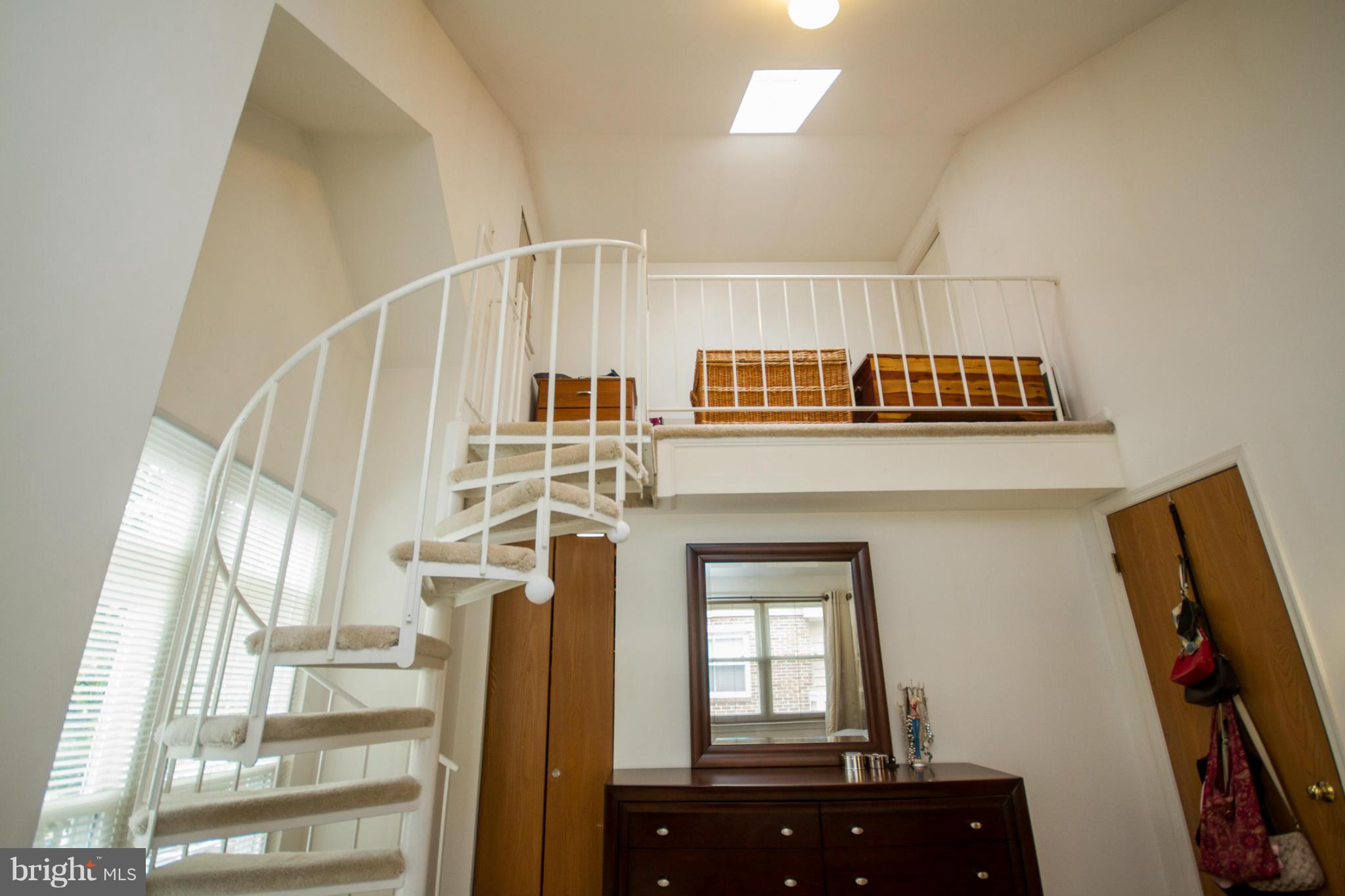 VERNON CORNER - Residential Lease