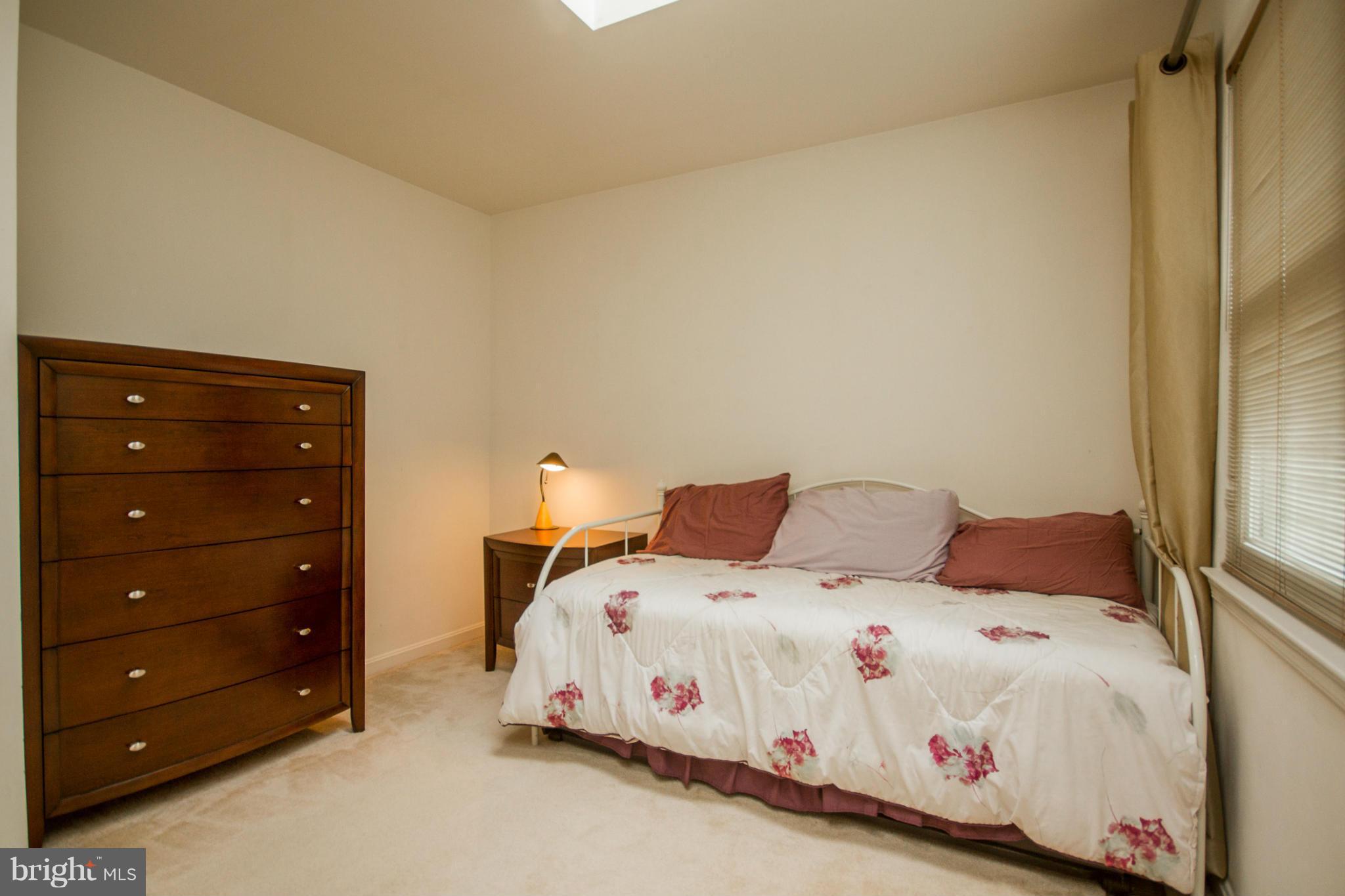 VERNON CORNER - Residential Lease