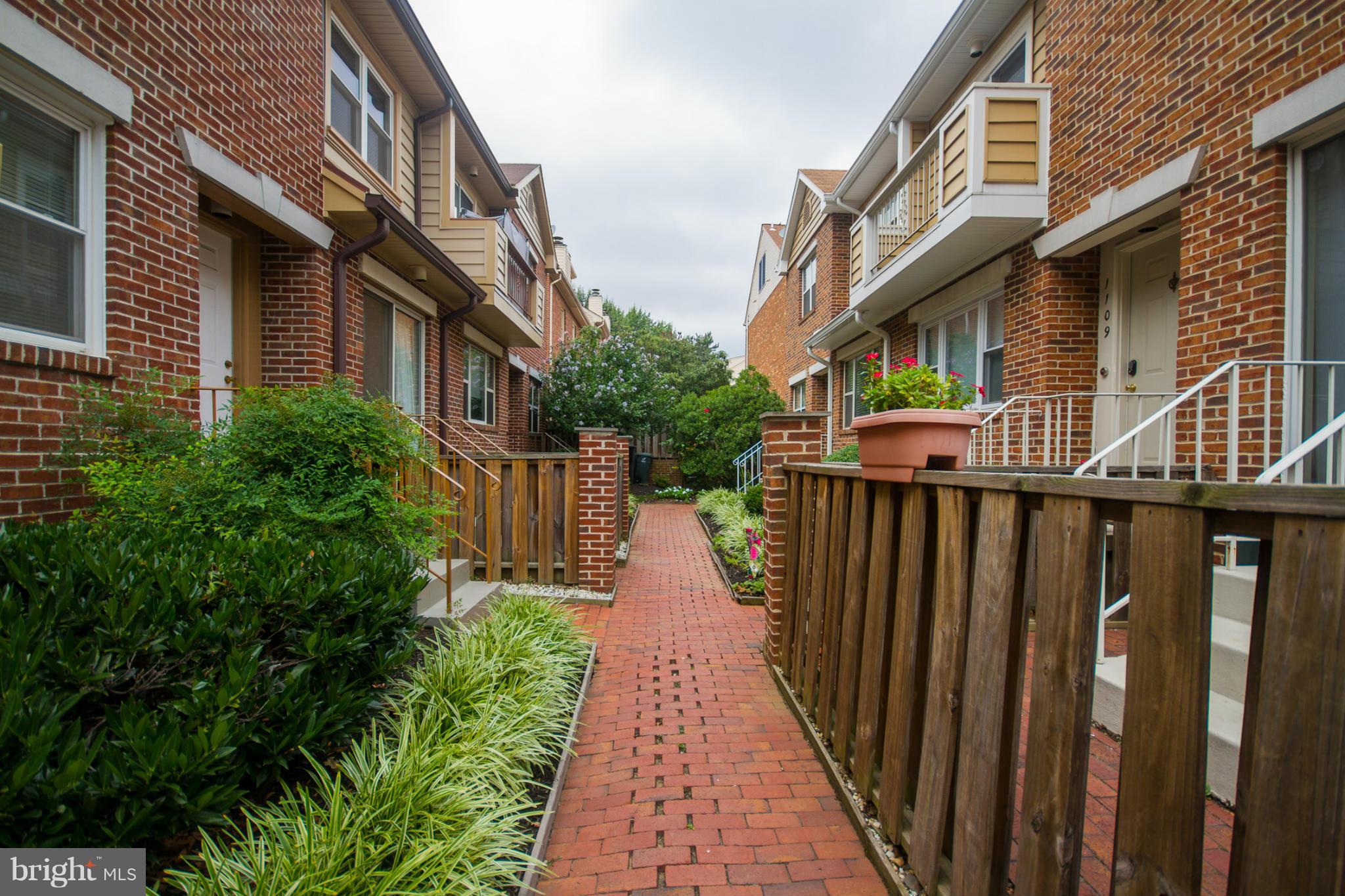 VERNON CORNER - Residential Lease