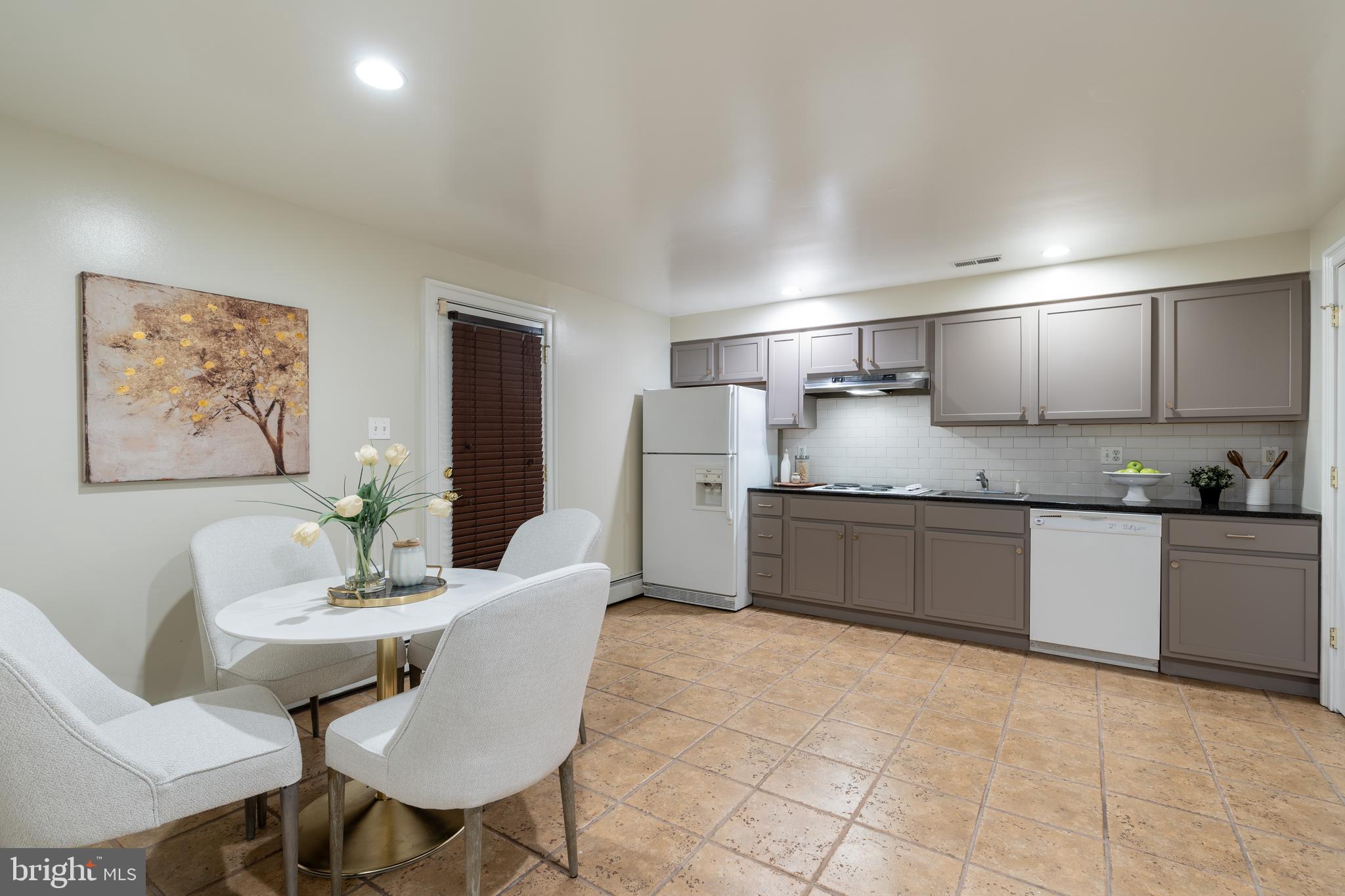 WOODLEY PARK - Residential