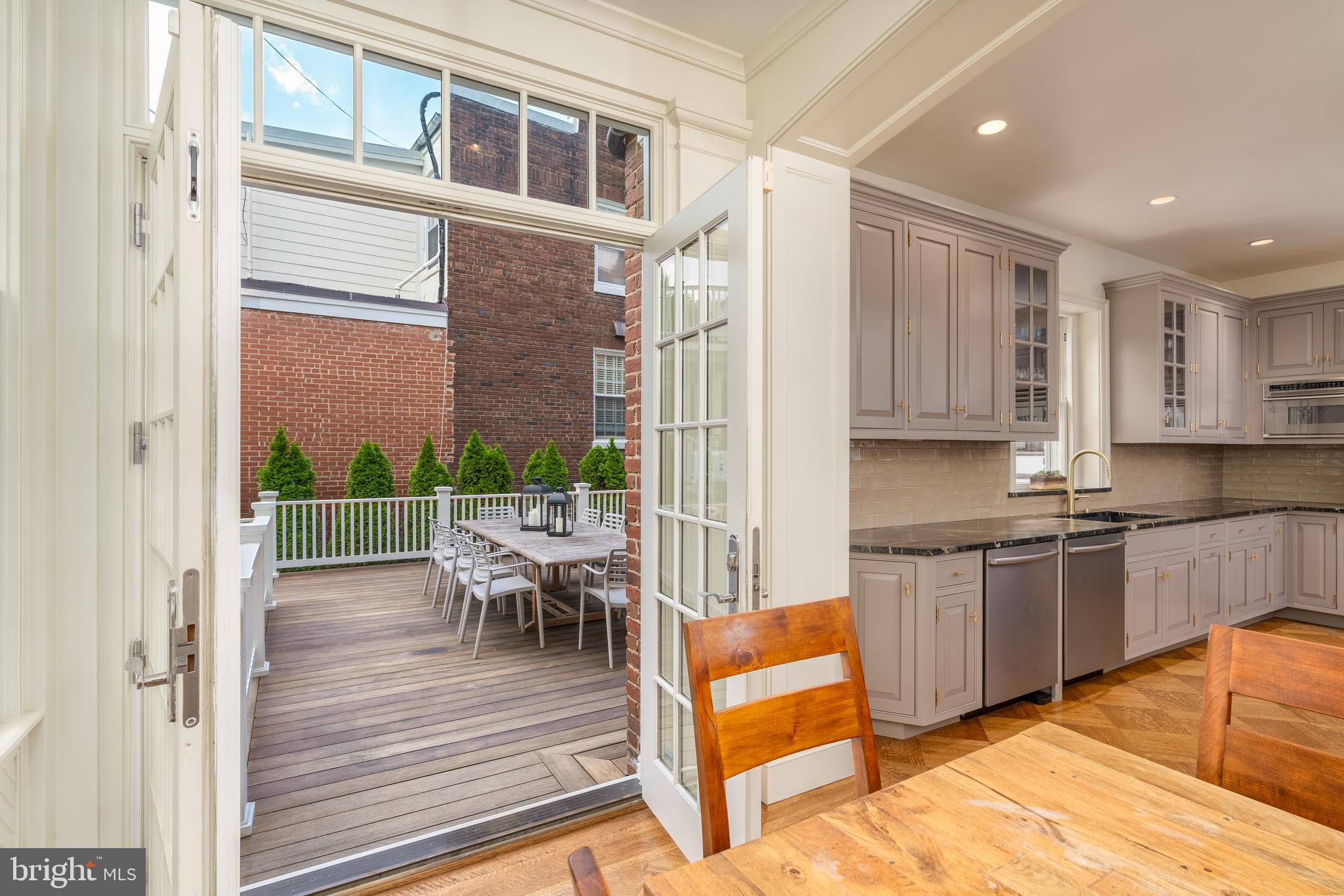 WOODLEY PARK - Residential
