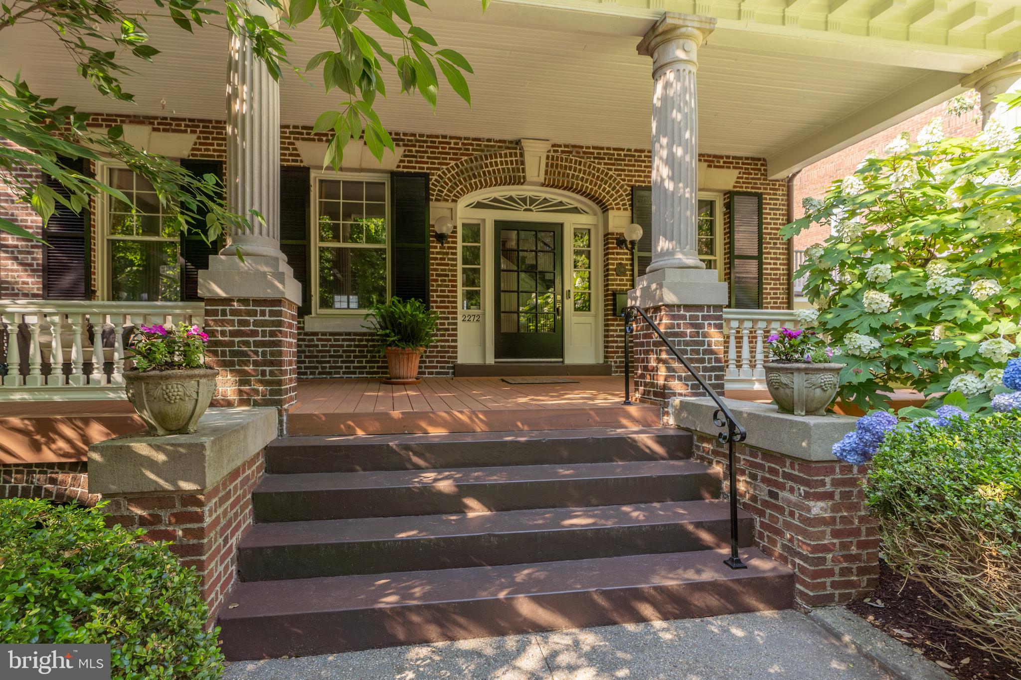 WOODLEY PARK - Residential