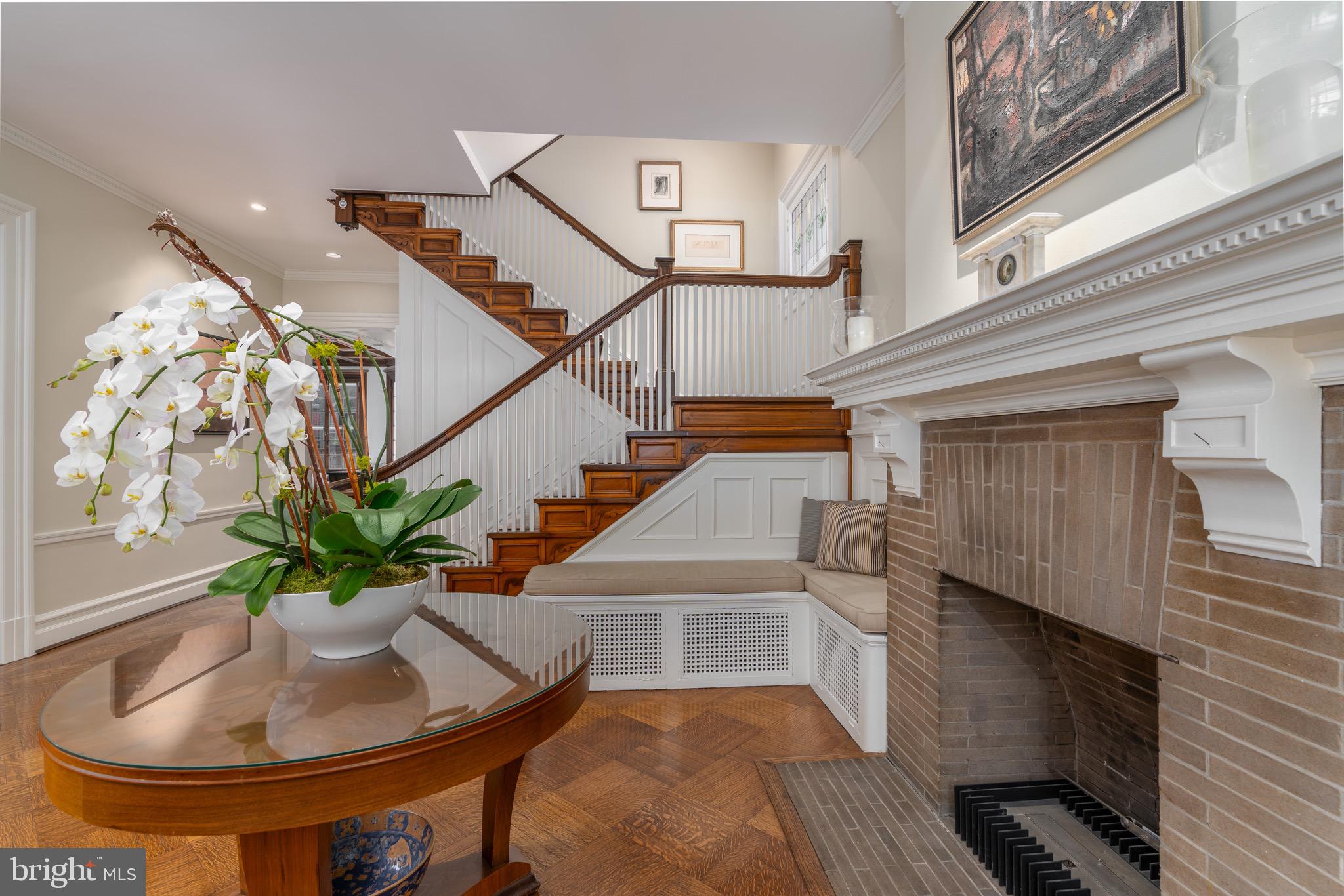 WOODLEY PARK - Residential