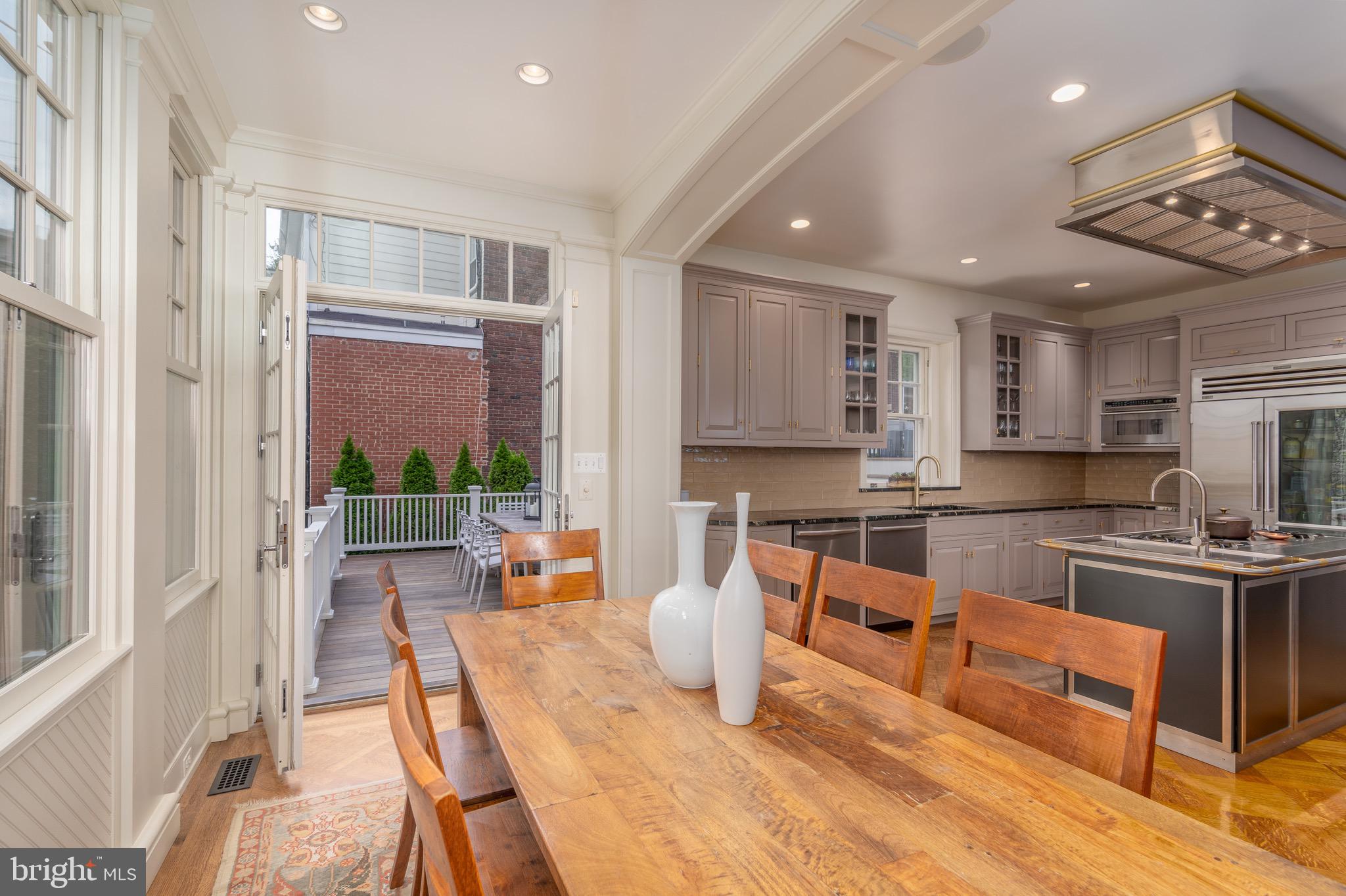 WOODLEY PARK - Residential