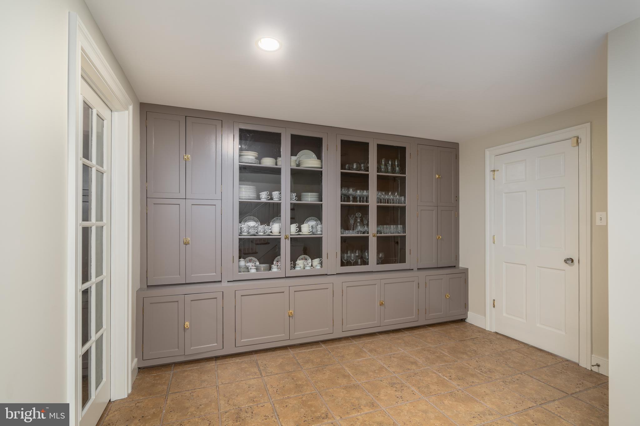 WOODLEY PARK - Residential