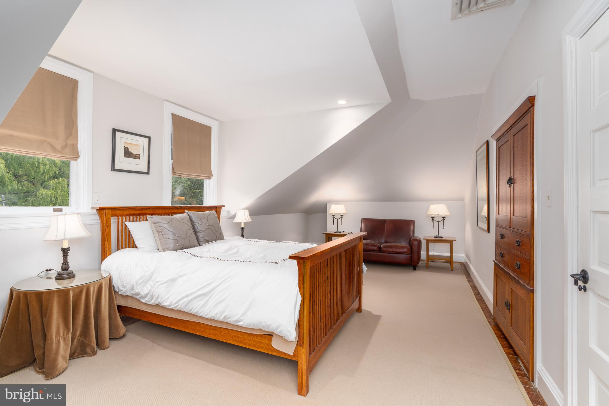 WOODLEY PARK - Residential