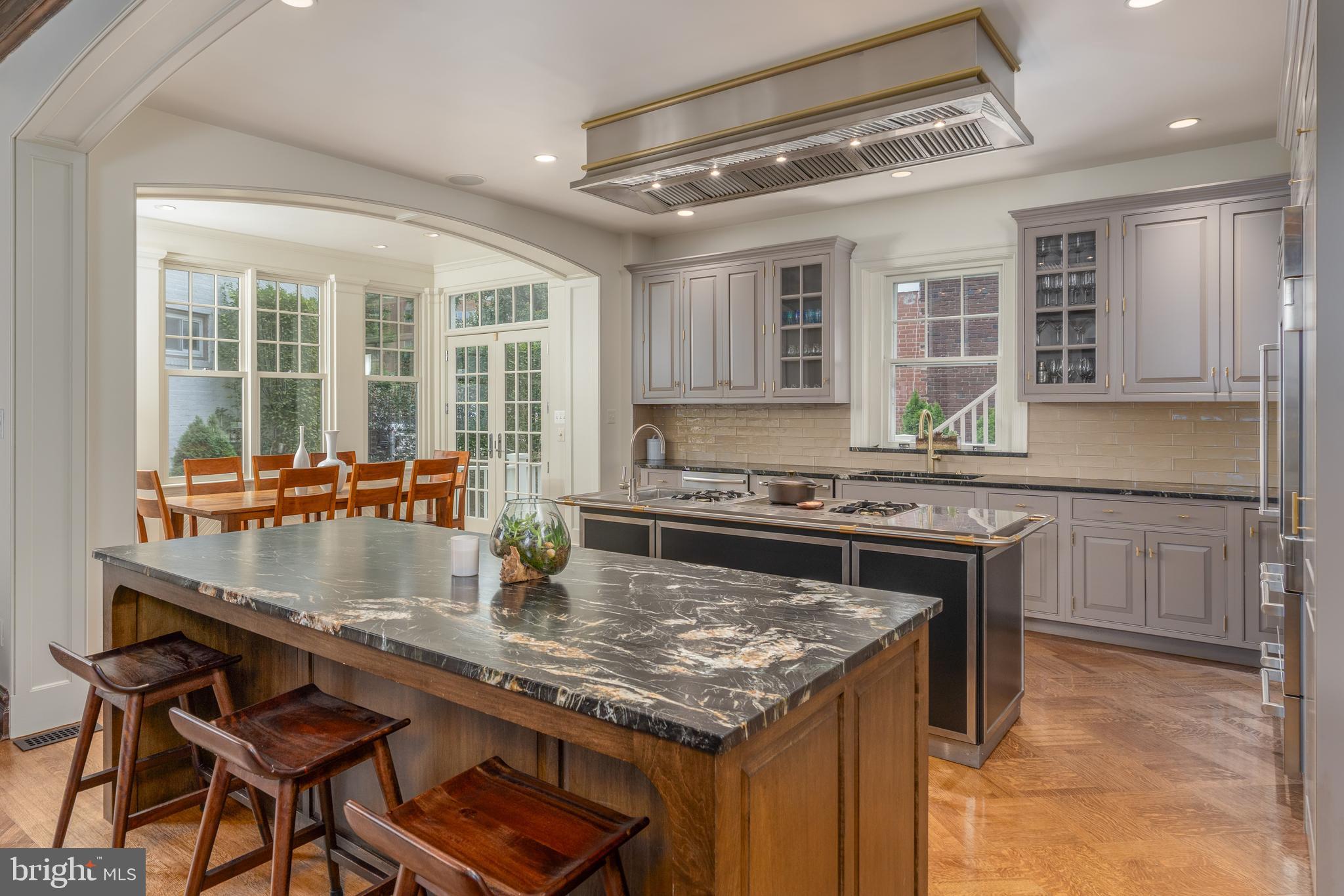 WOODLEY PARK - Residential