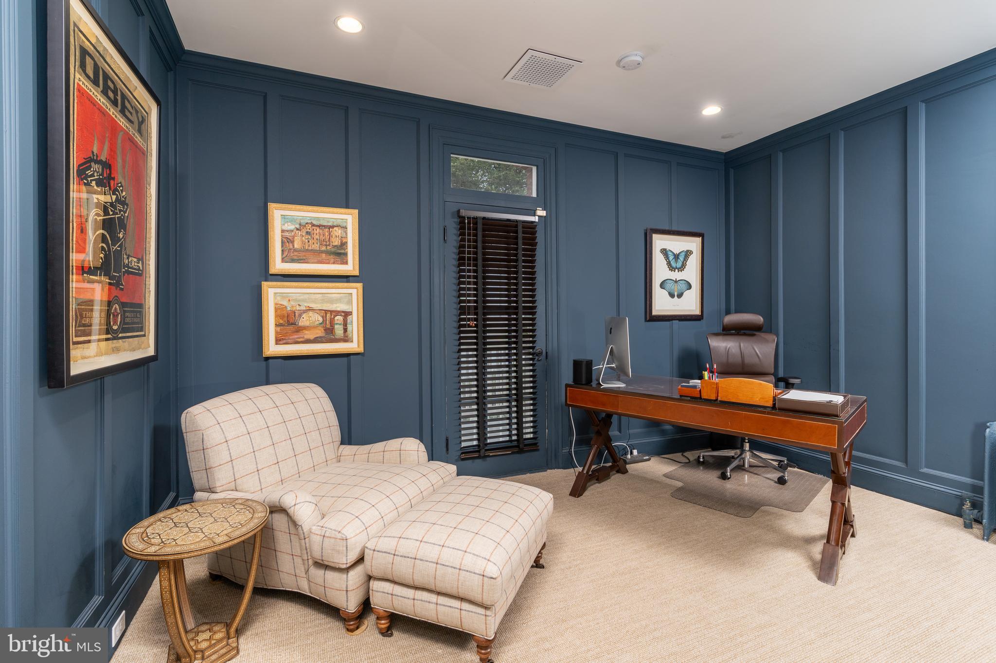 WOODLEY PARK - Residential