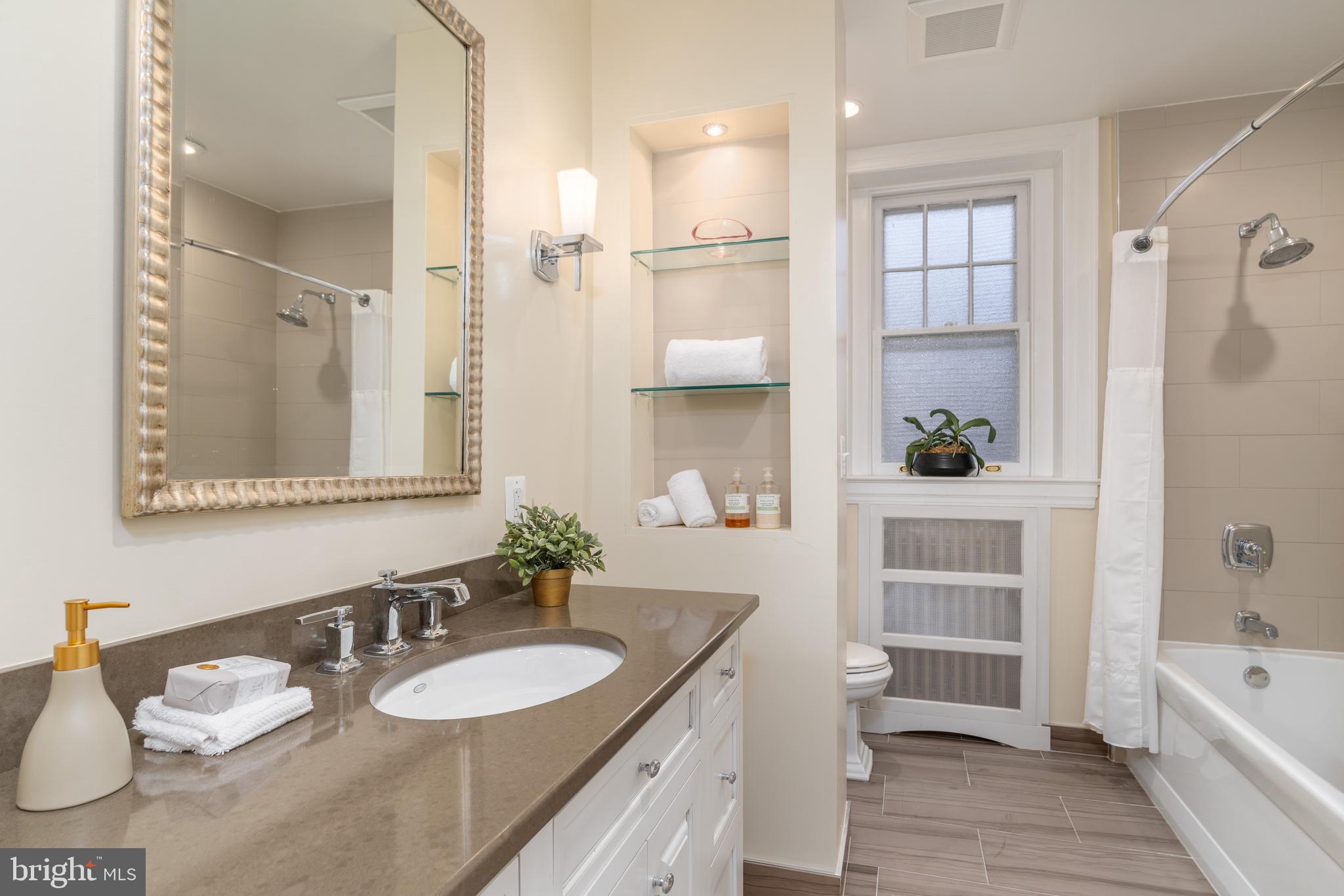 WOODLEY PARK - Residential