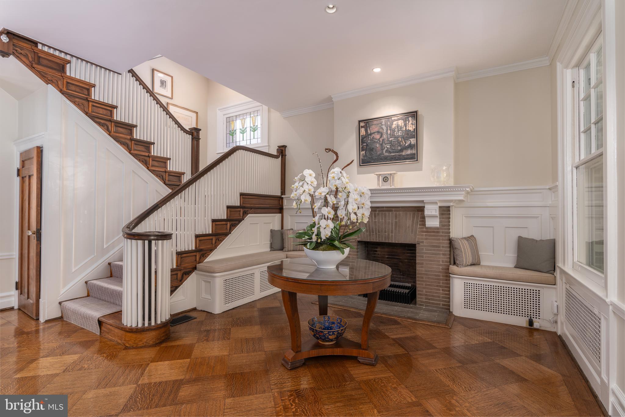 WOODLEY PARK - Residential