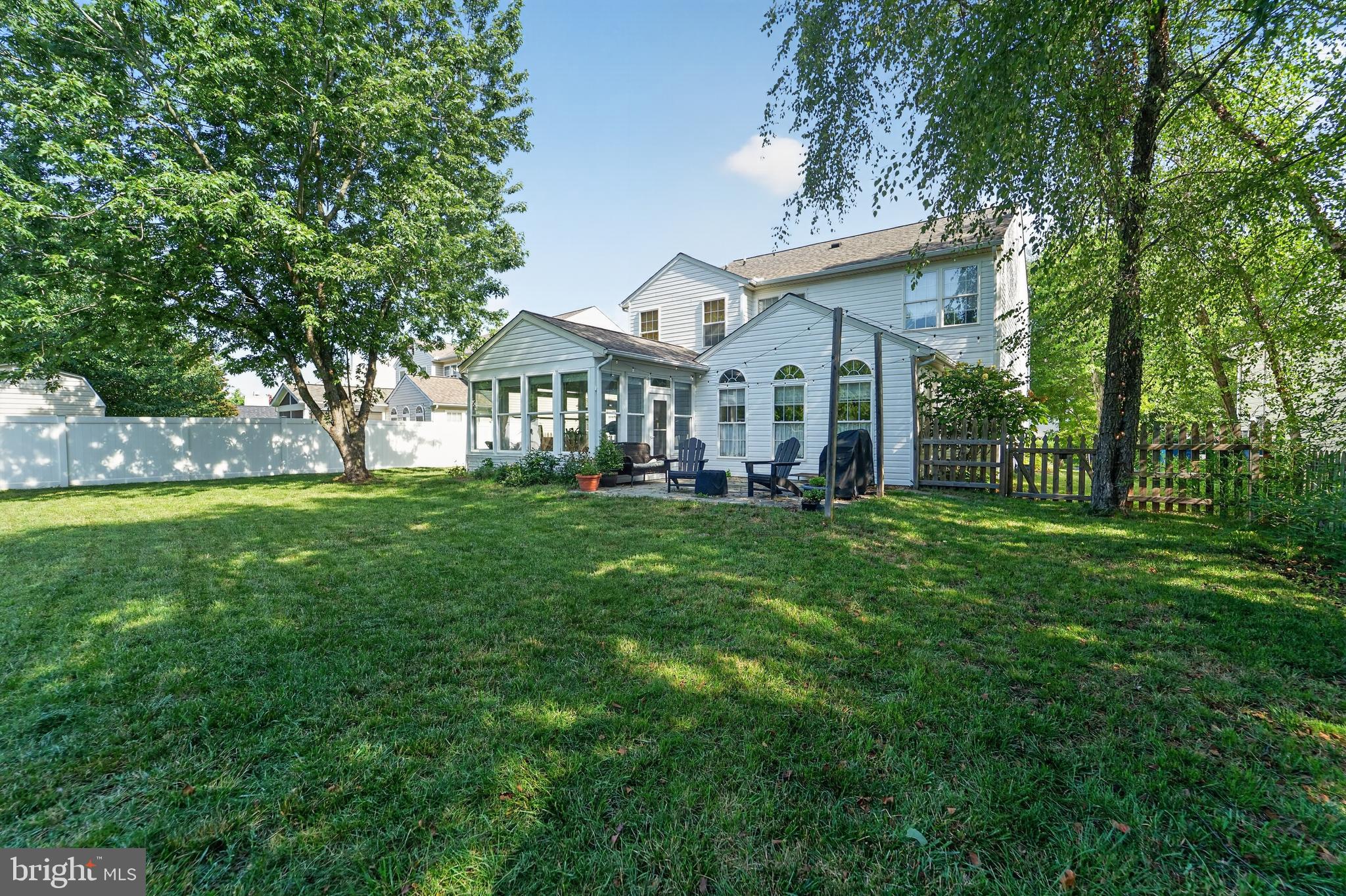 376 WEB FOOT LANE