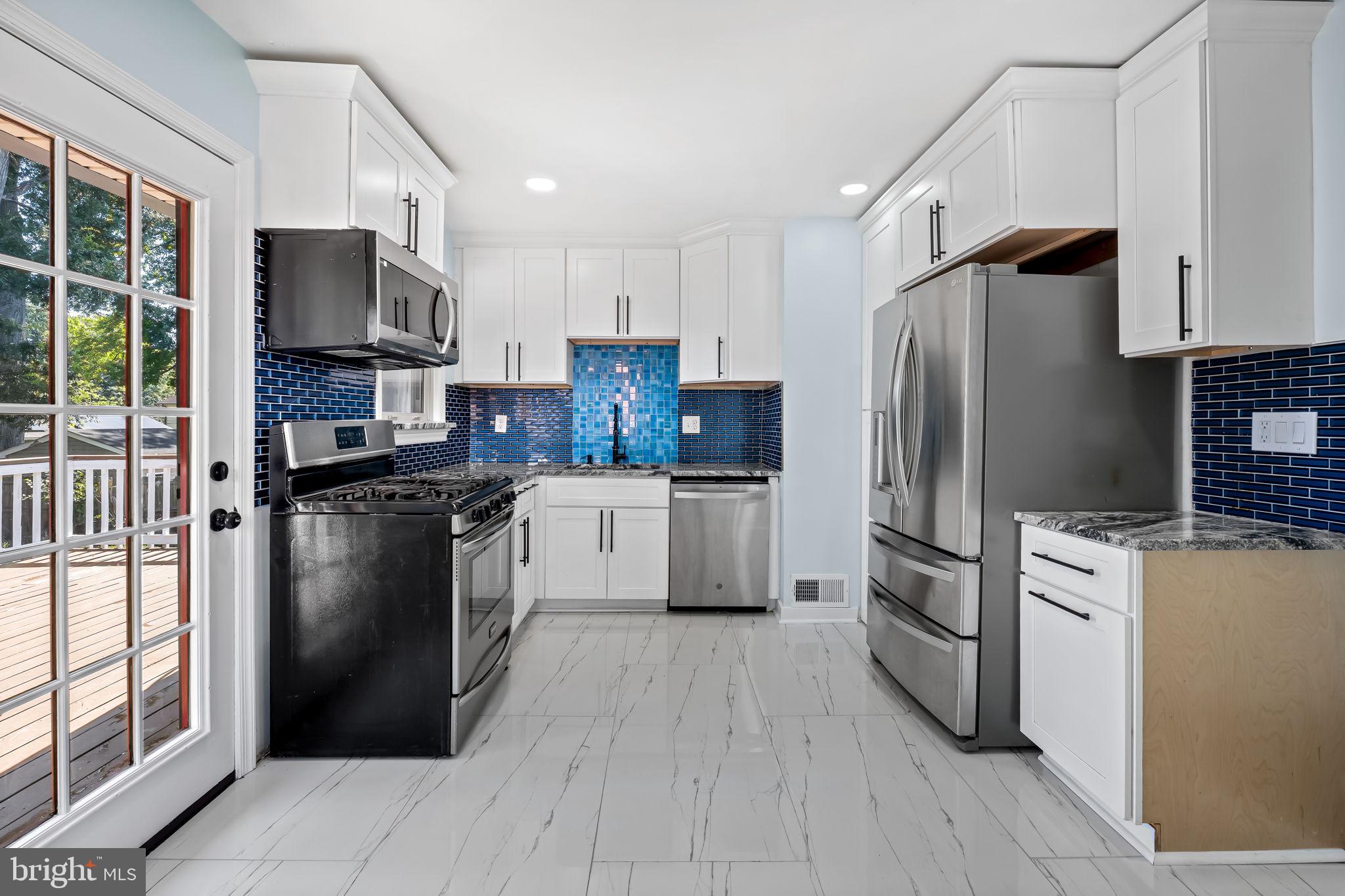 NEW CARROLLTON - Residential