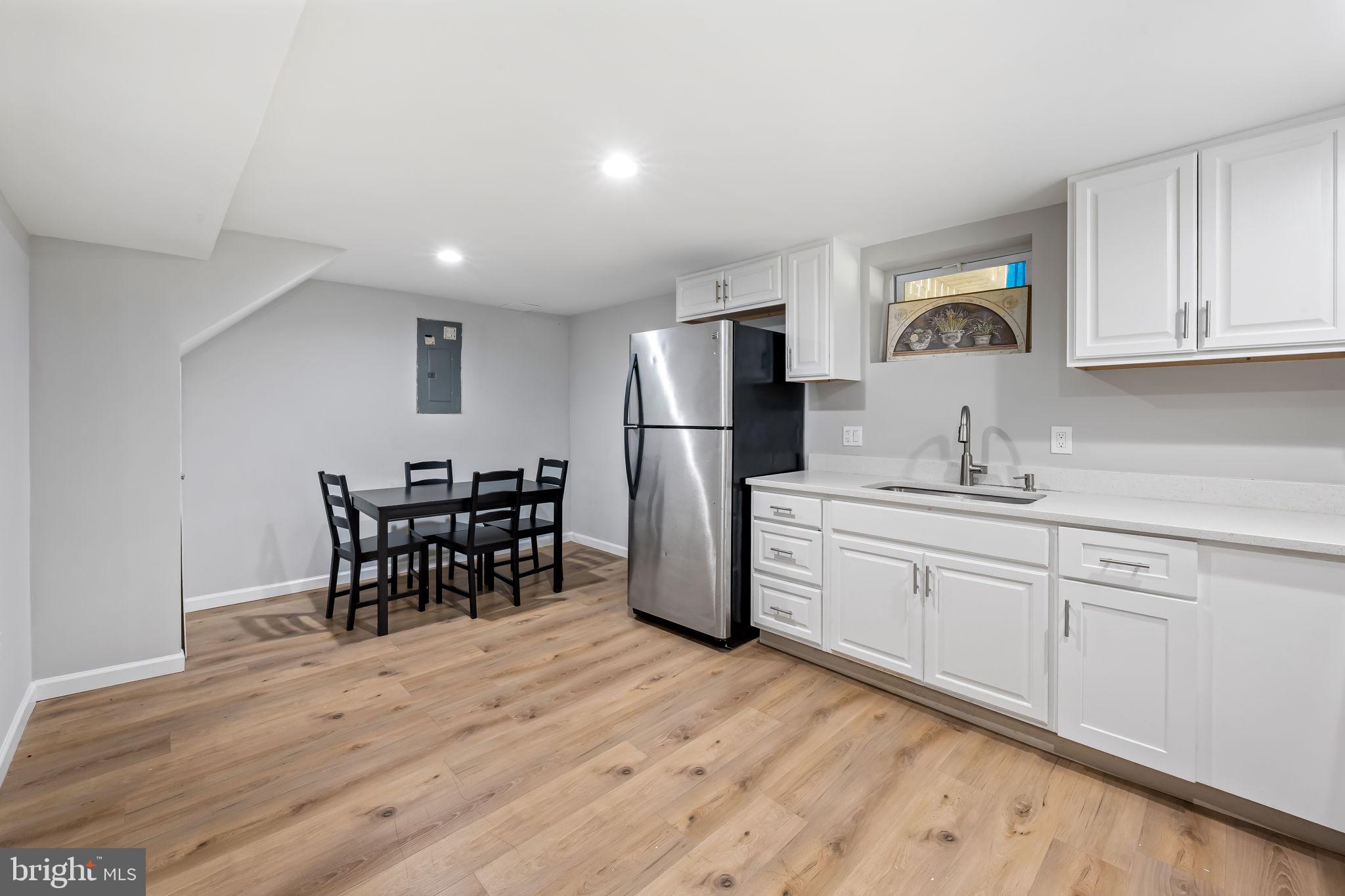 NEW CARROLLTON - Residential