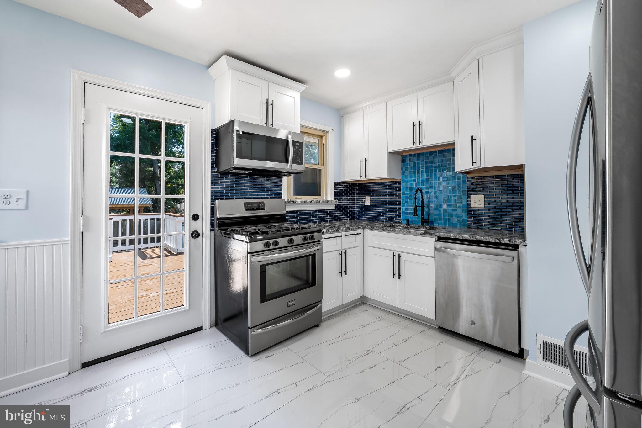 NEW CARROLLTON - Residential