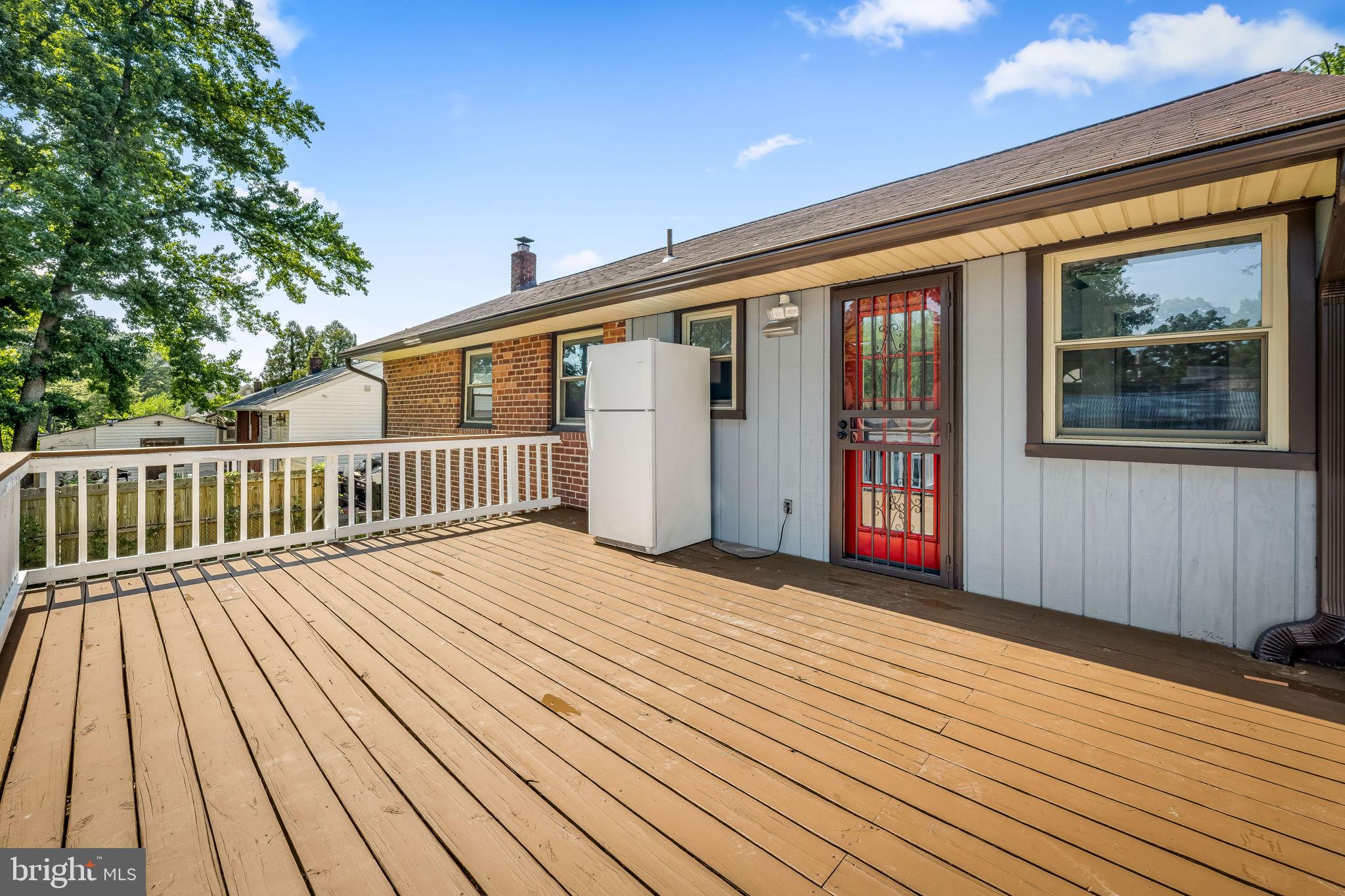 NEW CARROLLTON - Residential