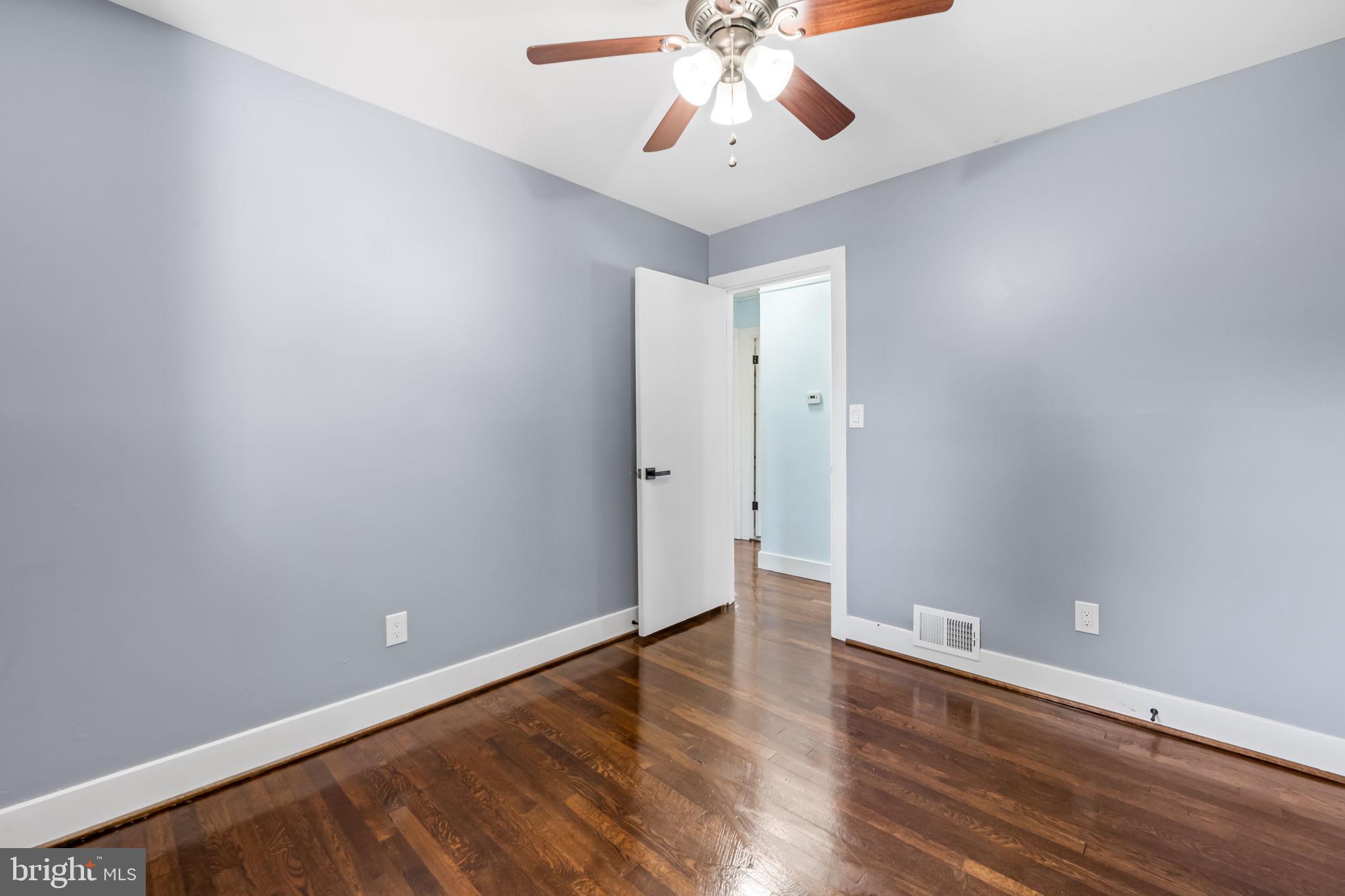 NEW CARROLLTON - Residential