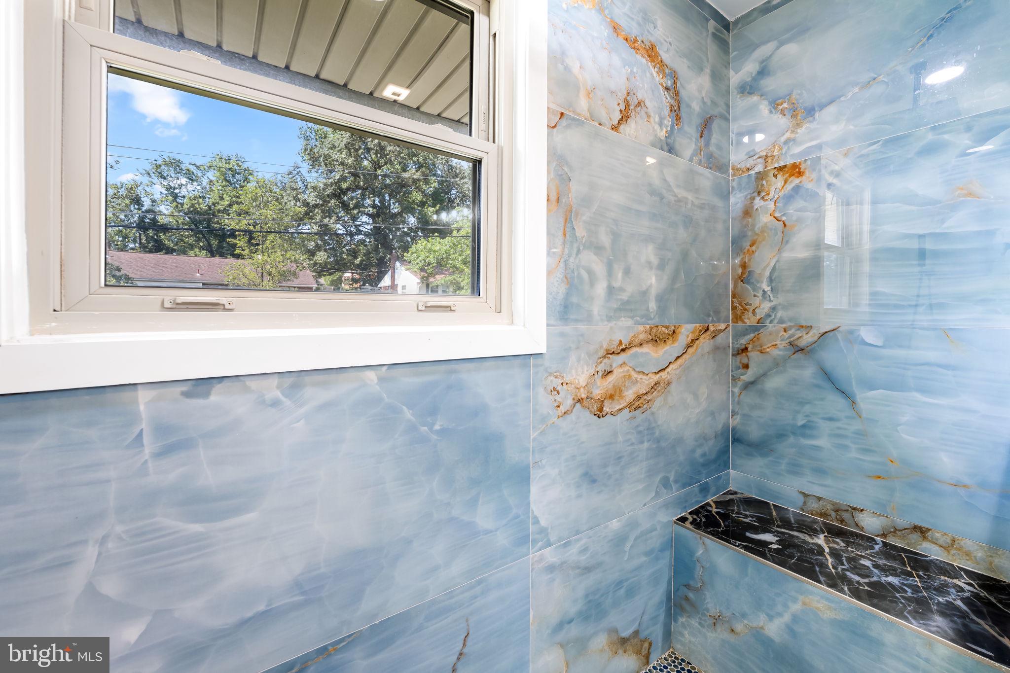 NEW CARROLLTON - Residential