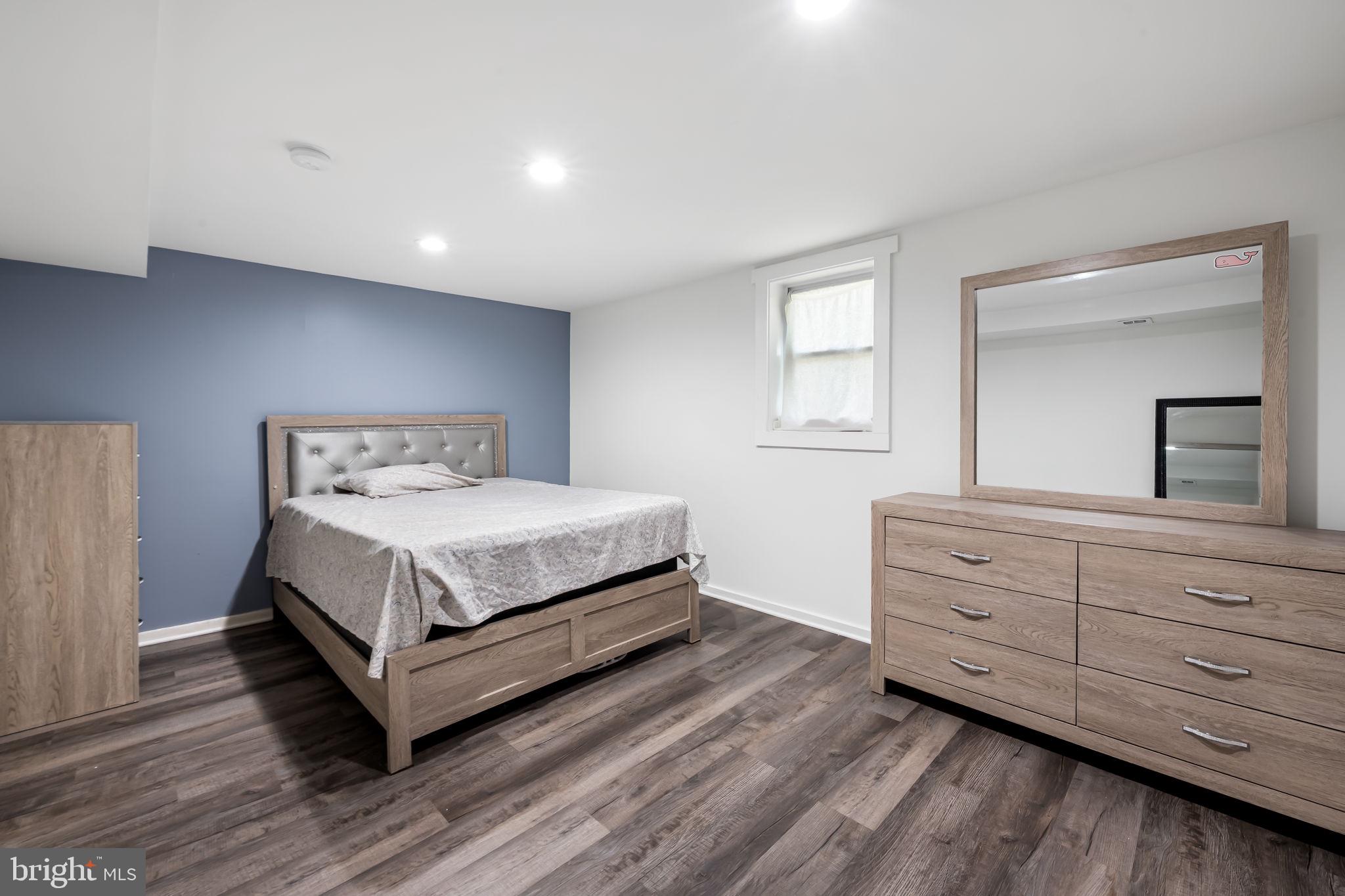 NEW CARROLLTON - Residential