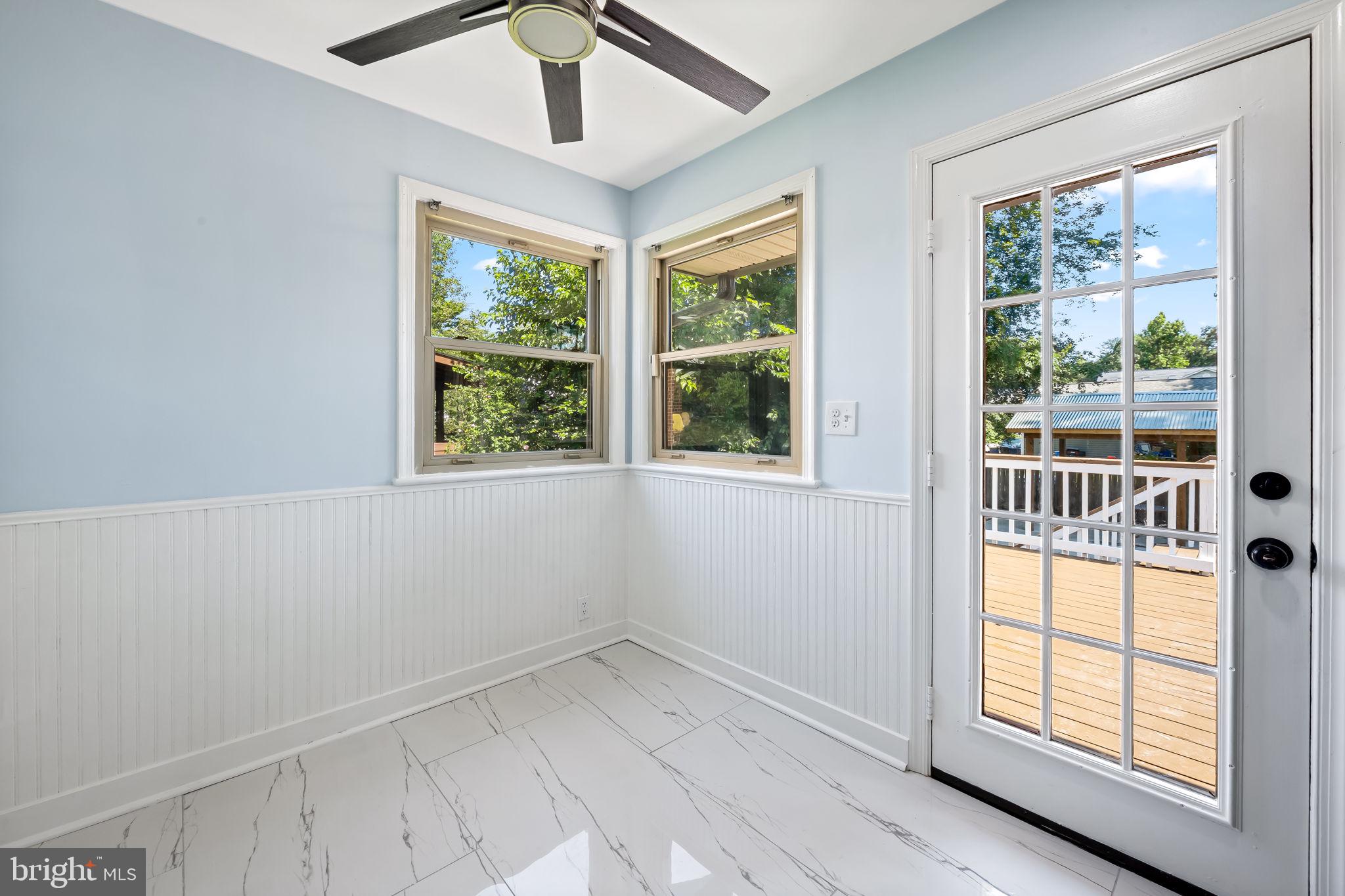 NEW CARROLLTON - Residential