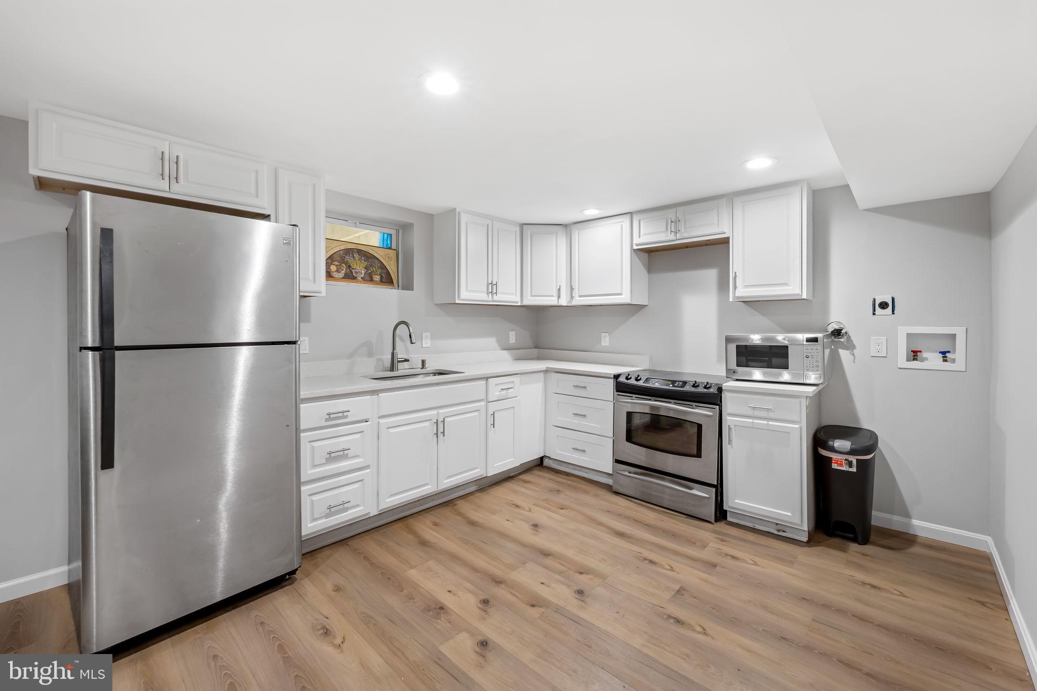 NEW CARROLLTON - Residential