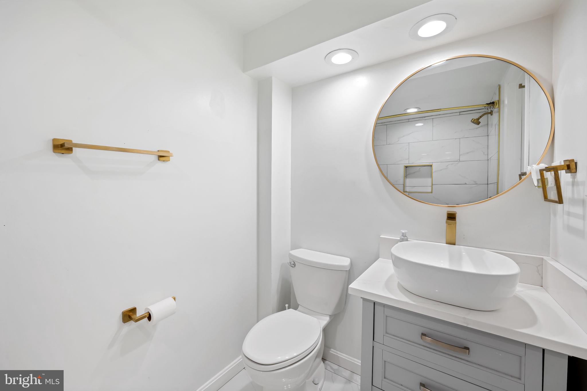 NEW CARROLLTON - Residential