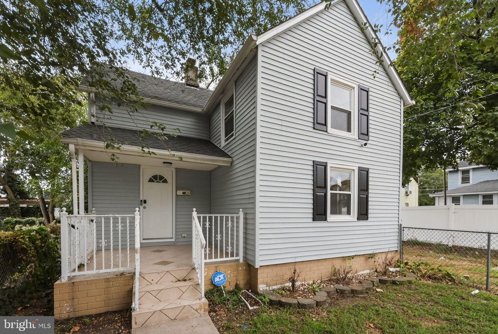 Photo of 20 W Adams Street, PAULSBORO, NJ 08066 (MLS # NJGL2062306)