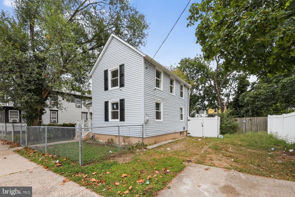 Photo of 20 W Adams Street, PAULSBORO, NJ 08066 (MLS # NJGL2062306)