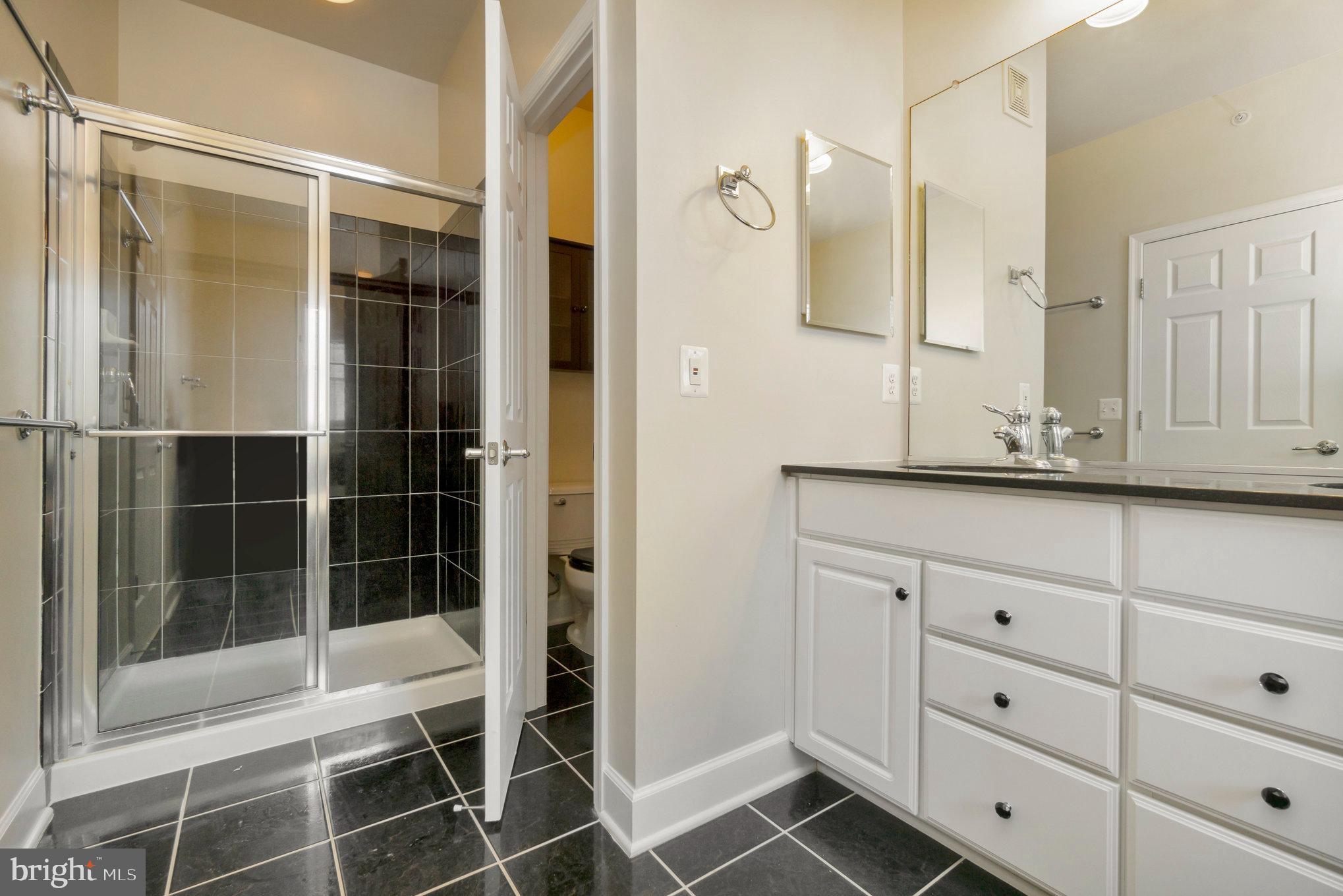 POTOMAC CLUB CONDOMINIUMS - Residential Lease