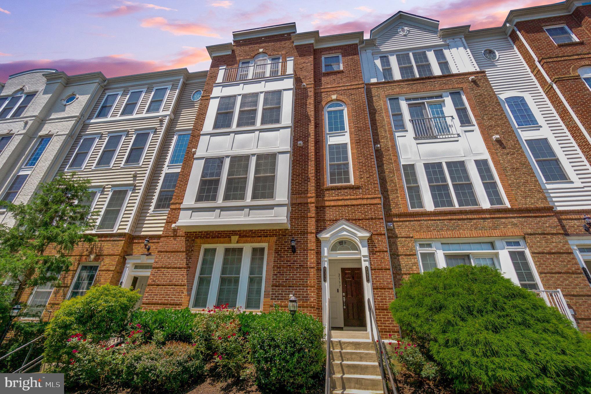 POTOMAC CLUB CONDOMINIUMS - Residential Lease